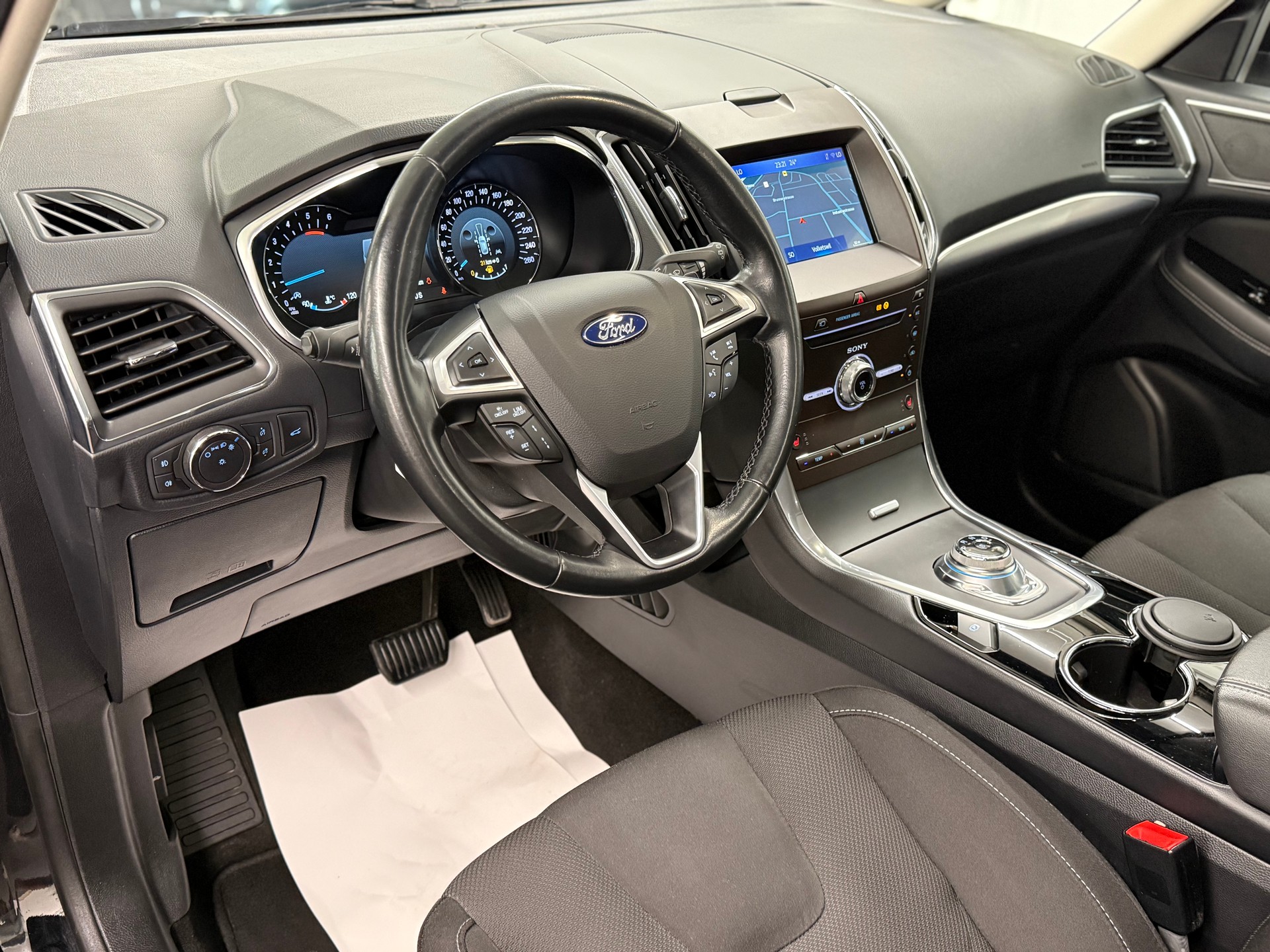 FORD S-Max 2.0 TDCi Titanium 7-Plätzer + AHK-image-13