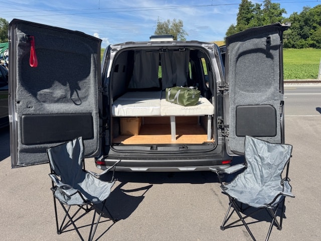 NISSAN 2er Bett Dachfenster mit Lüfter Heckanbauzelt-image-0