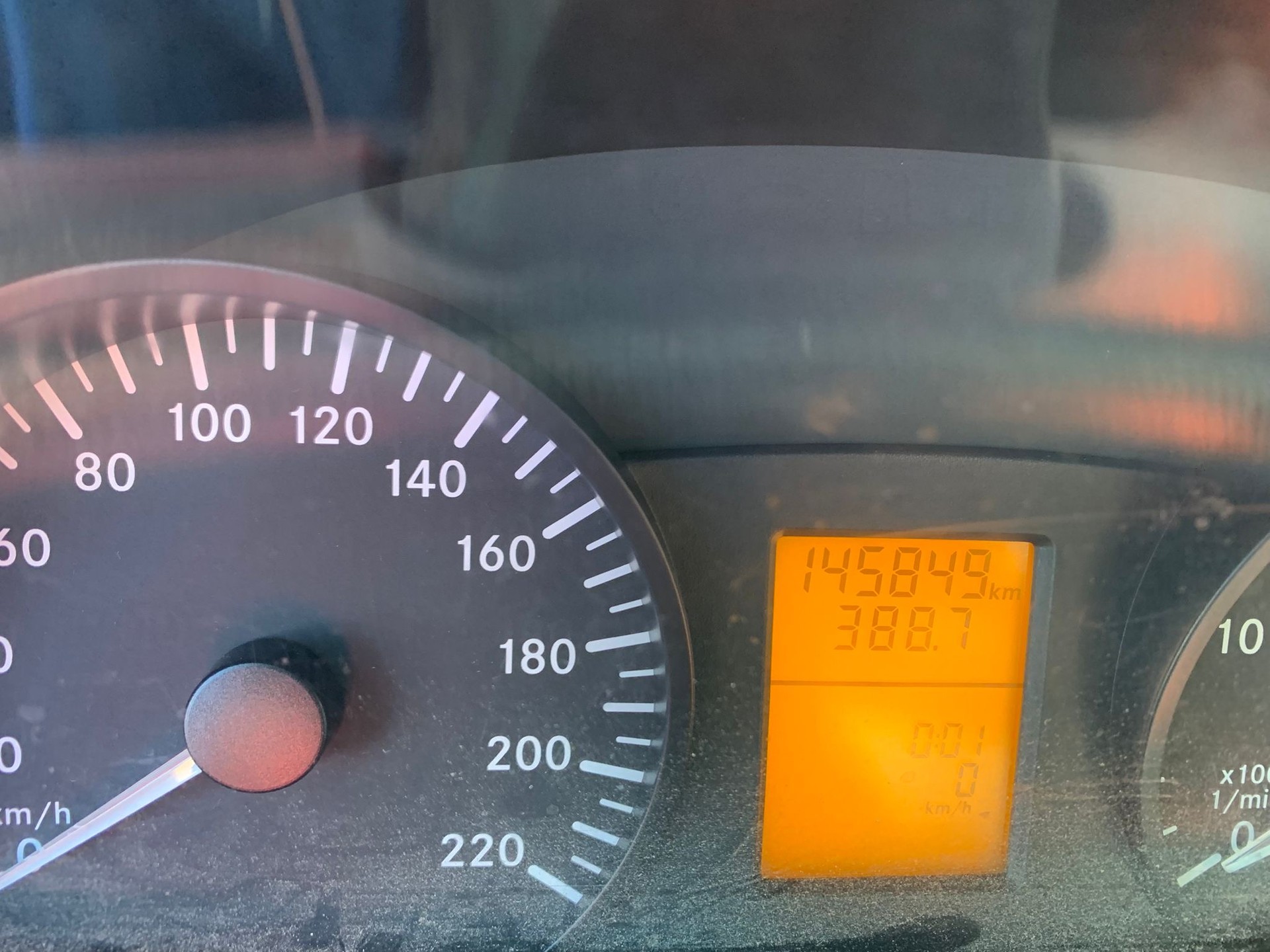 MERCEDES-BENZ Vito 113 CDI Blue Efficiency 3 platzte-image-9