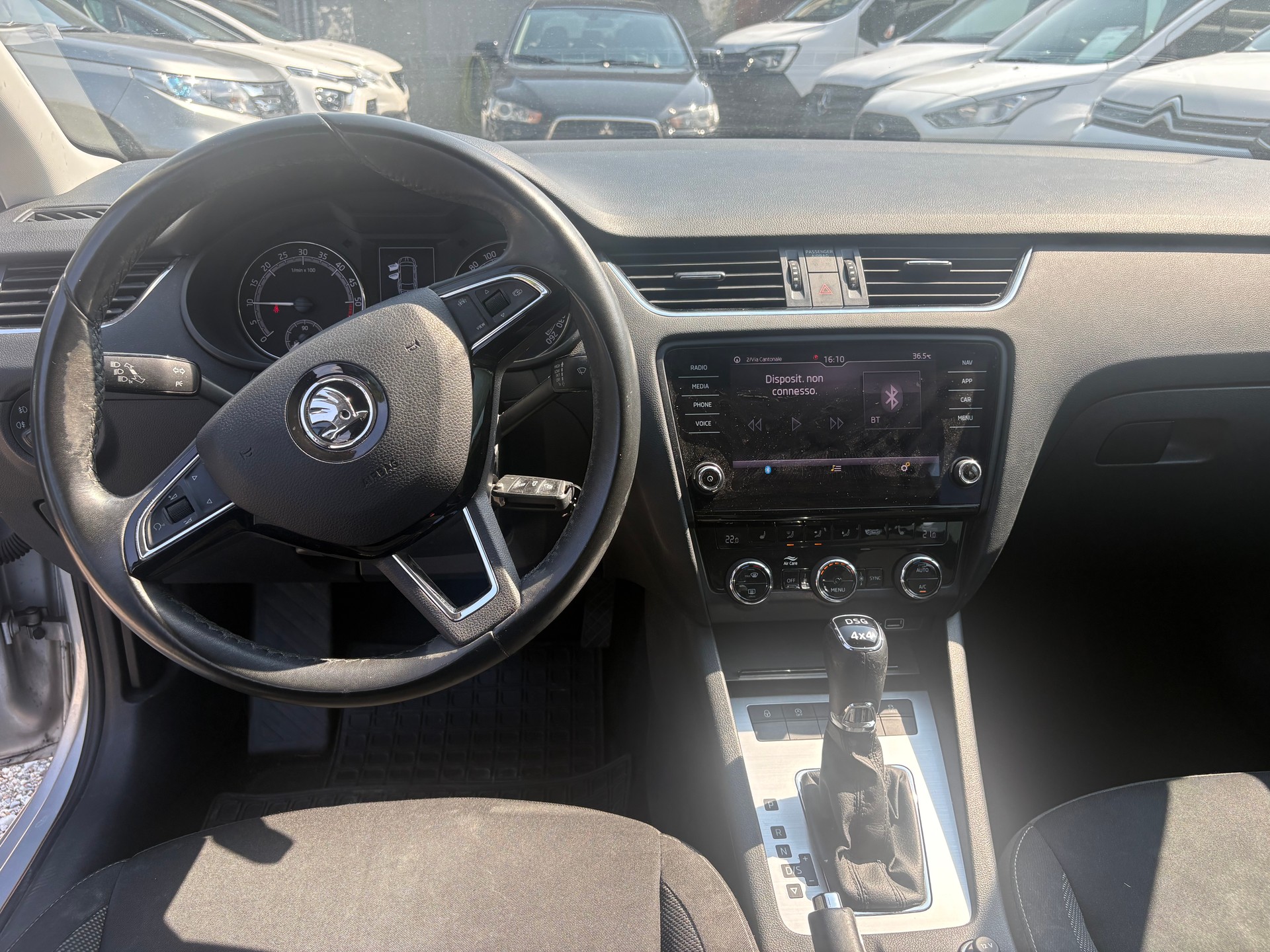 SKODA Octavia Combi 2.0 TDI Ambition 4x4 DSG-image-5