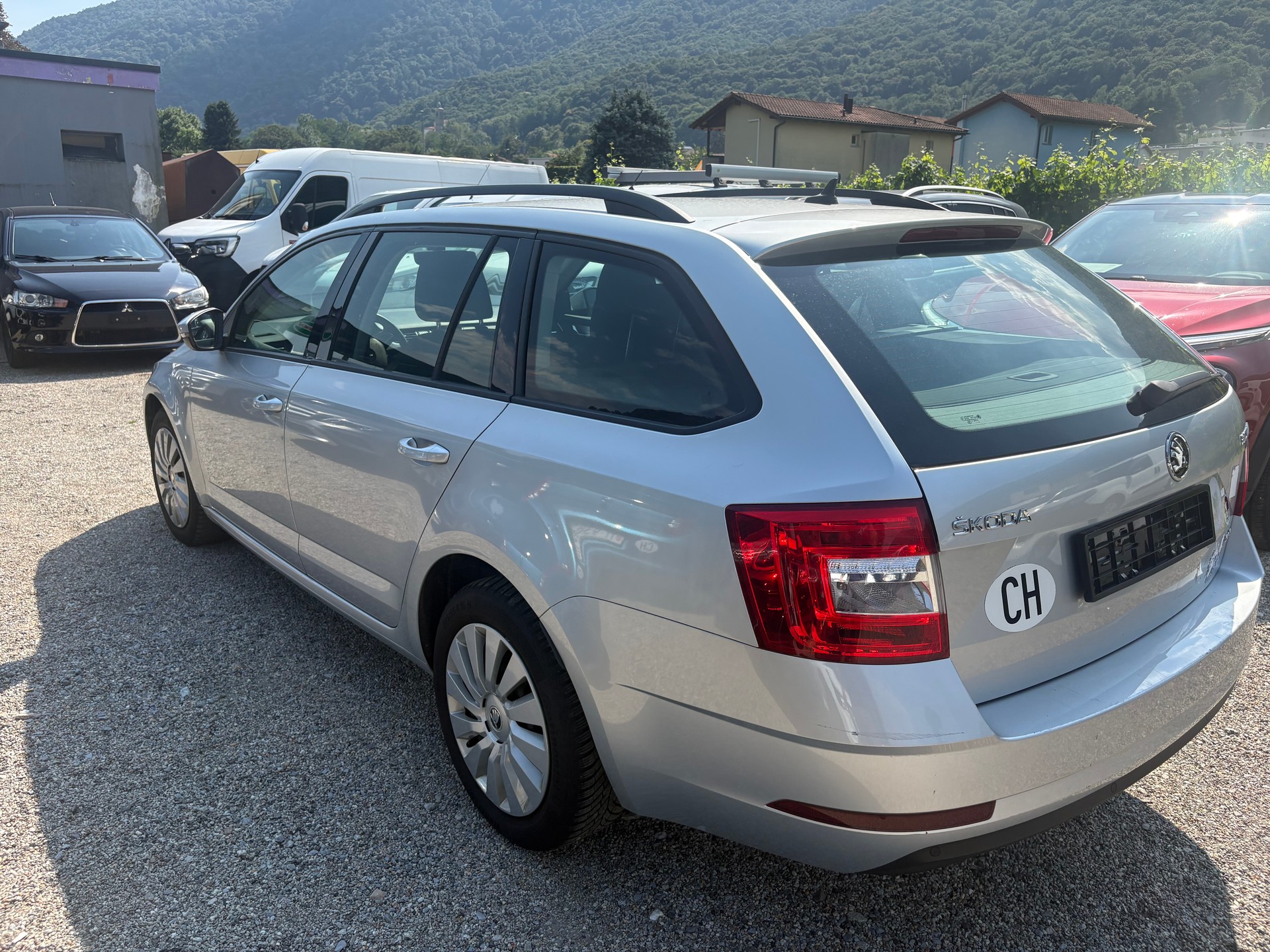 SKODA Octavia Combi 2.0 TDI Ambition 4x4 DSG-image-4