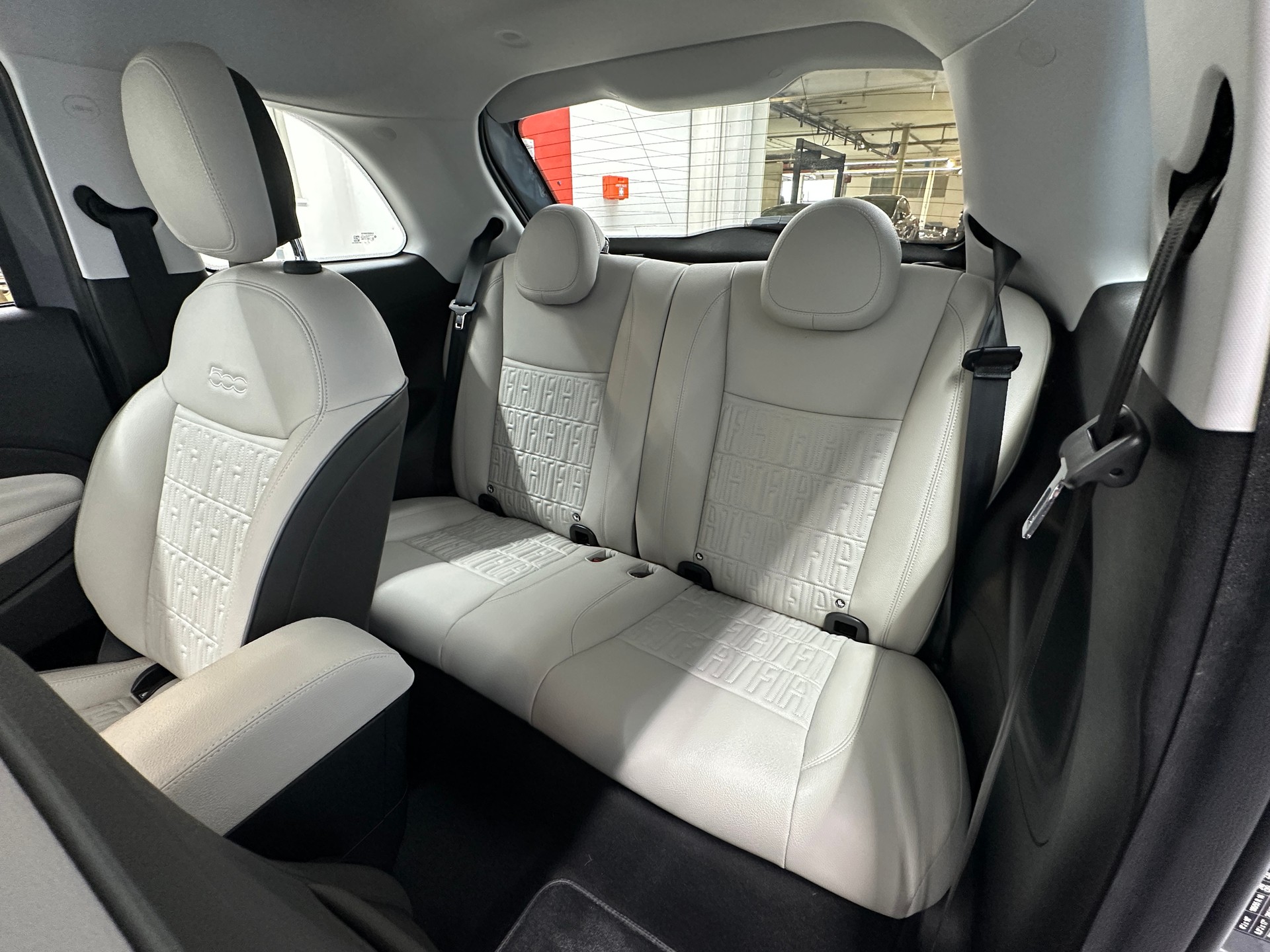 FIAT 500 electric 87 kW La Prima-image-7