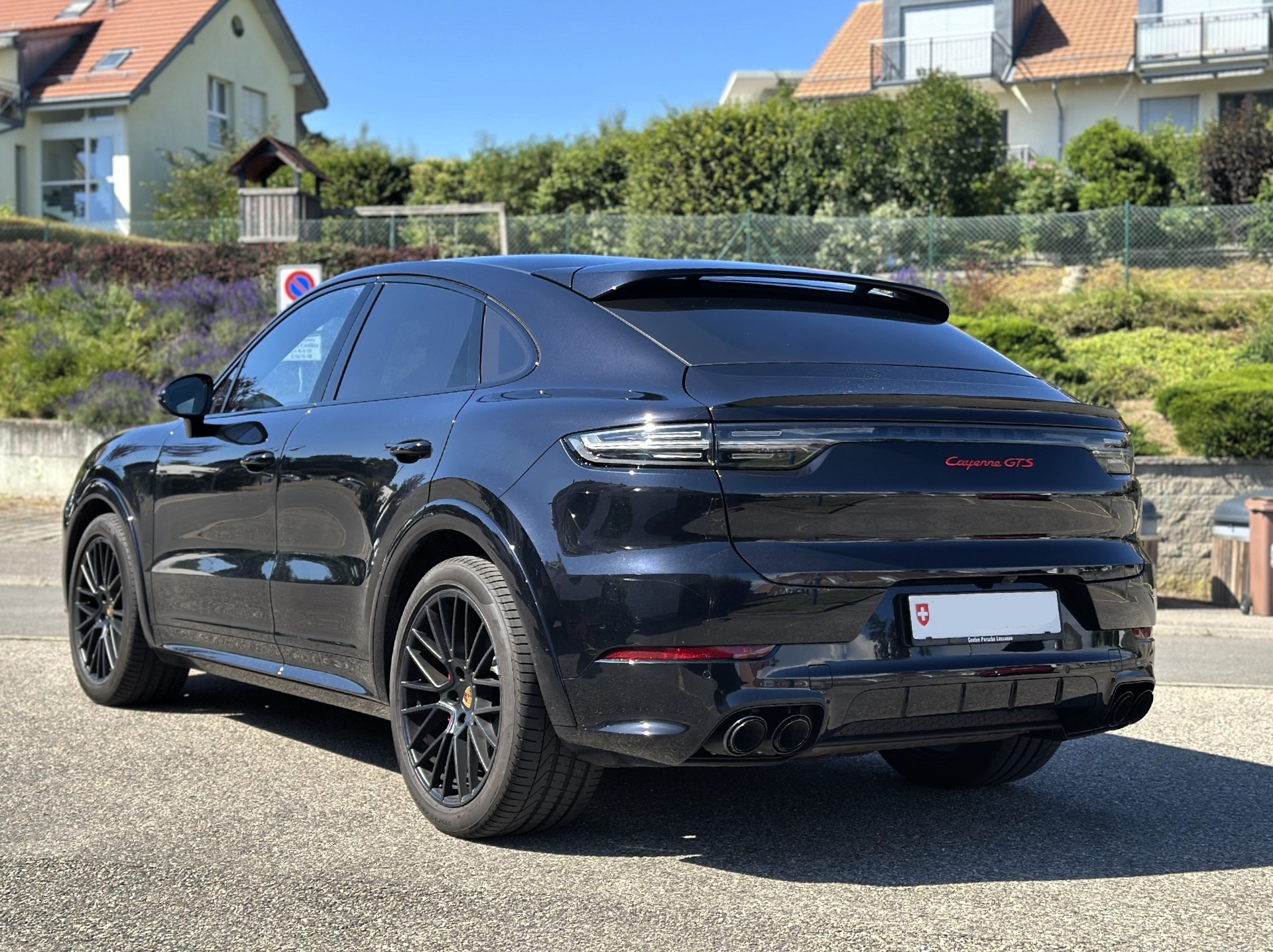 PORSCHE Cayenne GTS Coupé-image-4