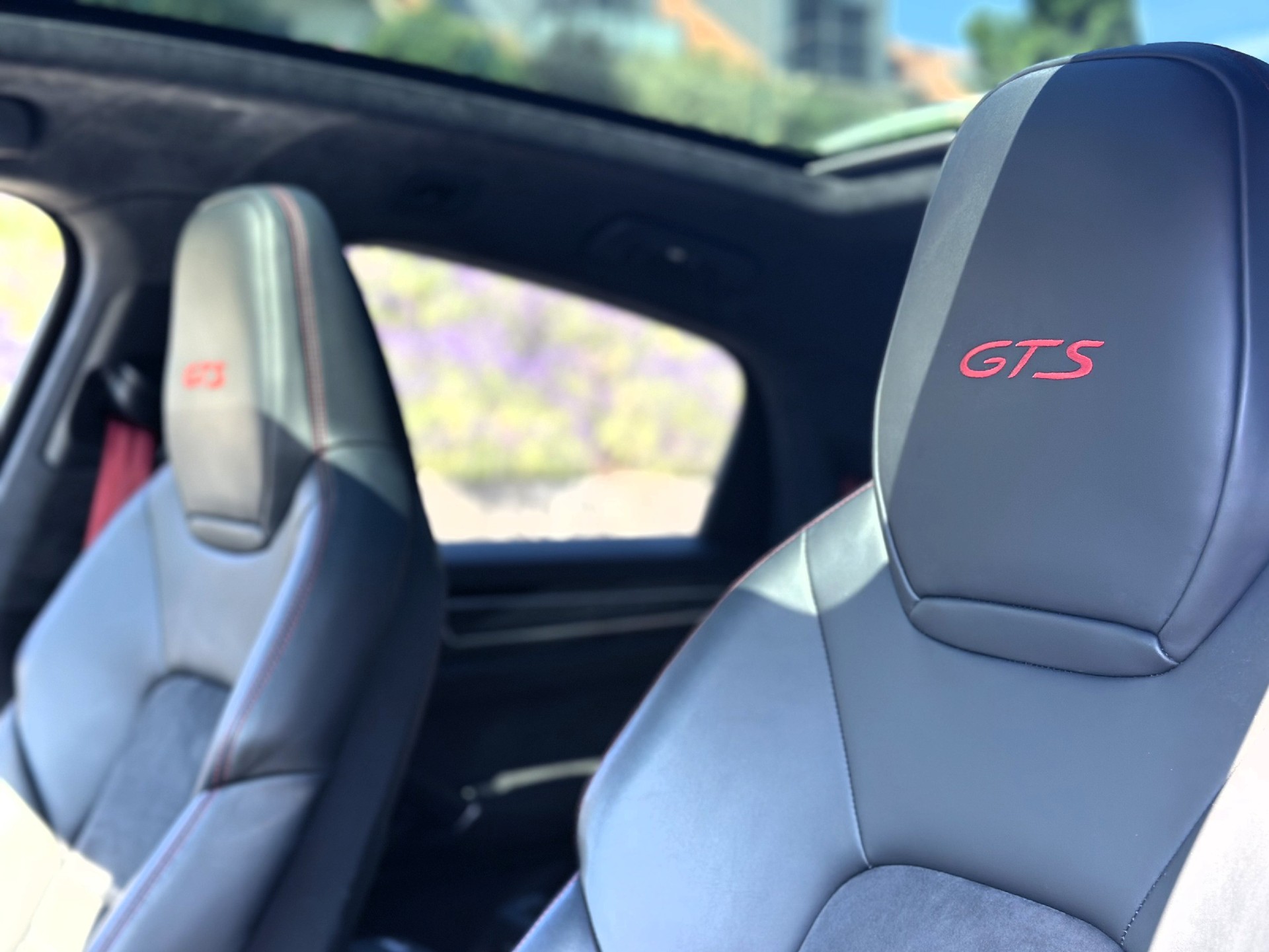 PORSCHE Cayenne GTS Coupé-image-8