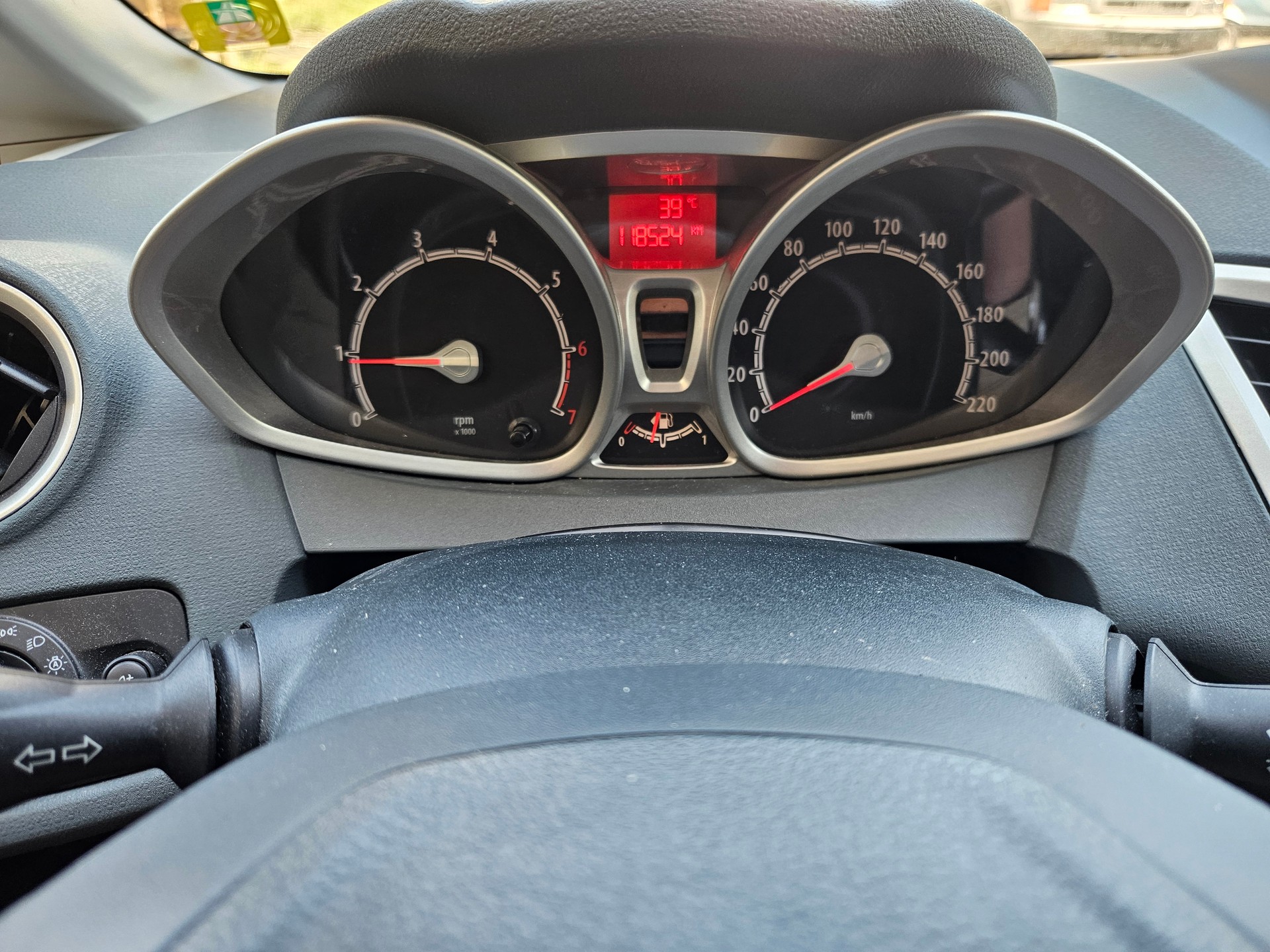 FORD 1.4 16V Titanium-image-4