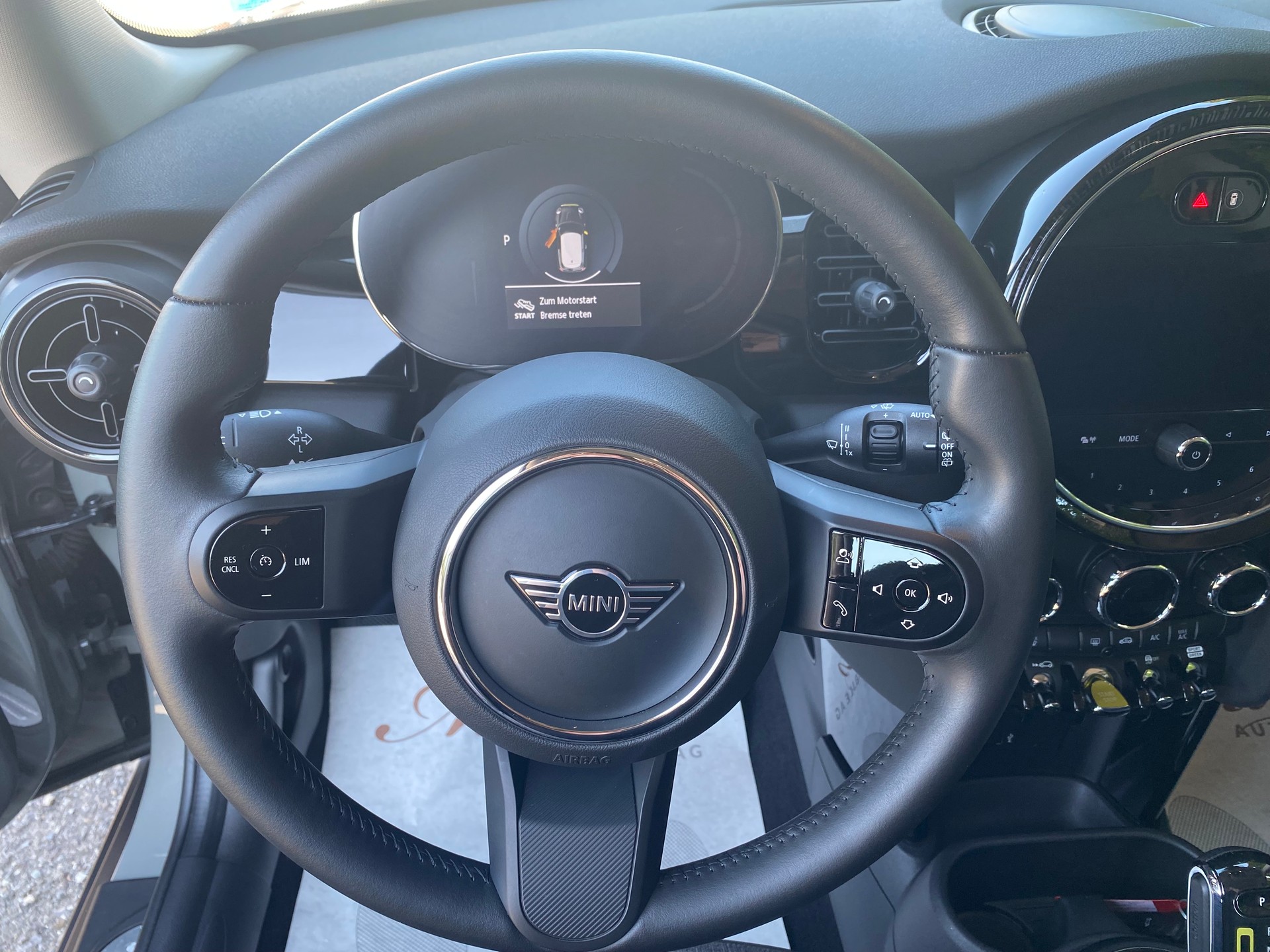 MINI Cooper S 184PS SE F56 Automat **2Jahre Vollgarantie**-image-13