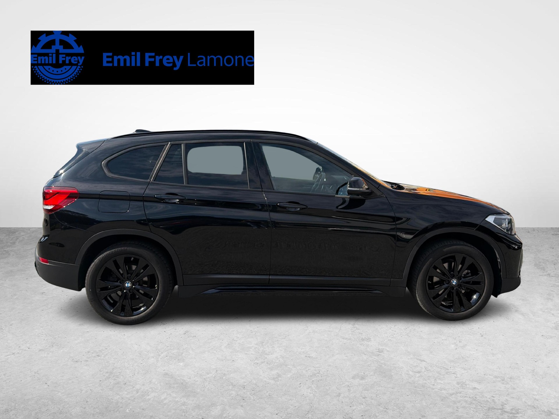 BMW X1 18d xDrive SAG-image-6