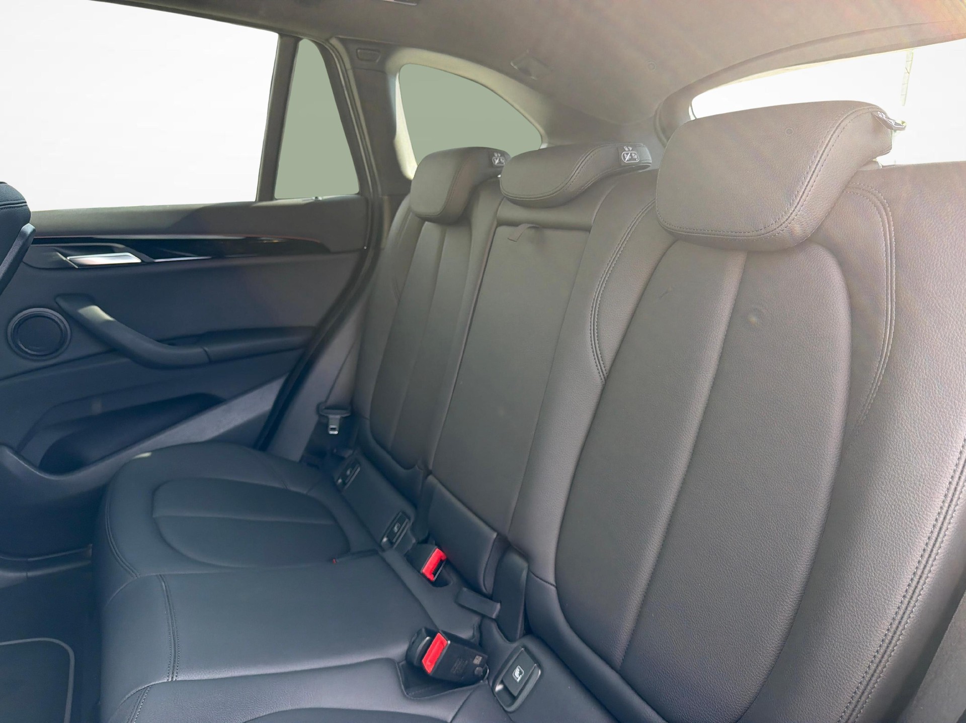 BMW X1 18d xDrive SAG-image-19