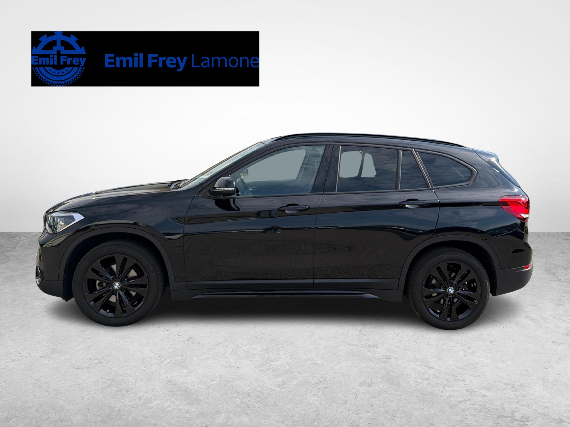 BMW X1 18d xDrive SAG-image-2