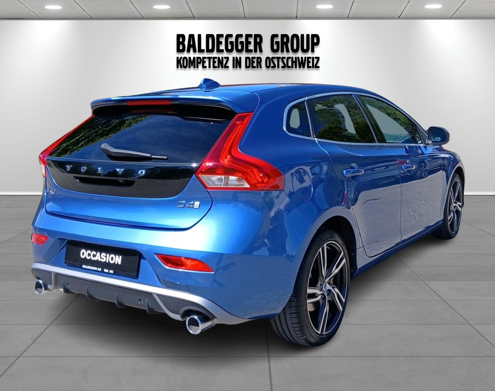 VOLVO V40 2.0 D4 Momentum R-Design S-showroom-element-1