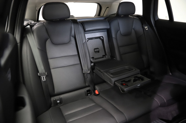 VOLVO V60 T6 eAWD Inscr. Expr.-image-10