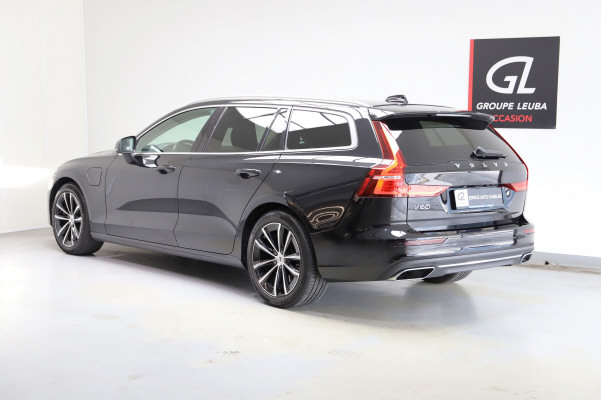 VOLVO V60 T6 eAWD Inscr. Expr.-image-2