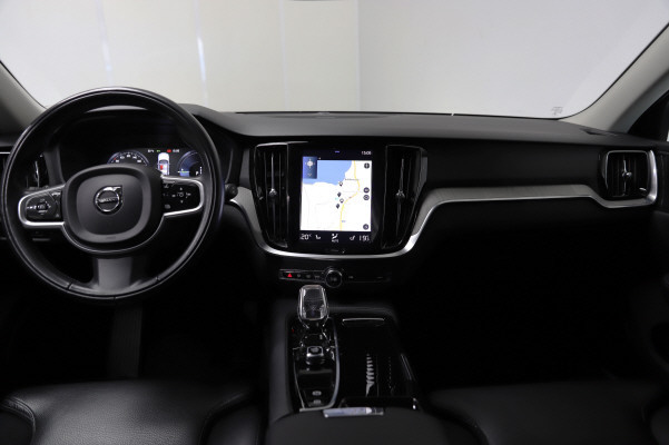 VOLVO V60 T6 eAWD Inscr. Expr.-image-9