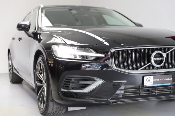 VOLVO V60 T6 eAWD Inscr. Expr.-image-1