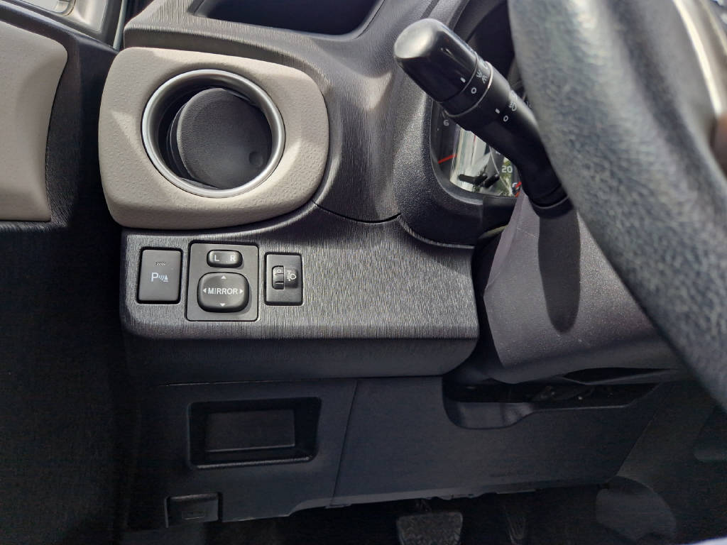 TOYOTA Yaris 1.33 VVT-i Sol MdS 42641/000-image-12