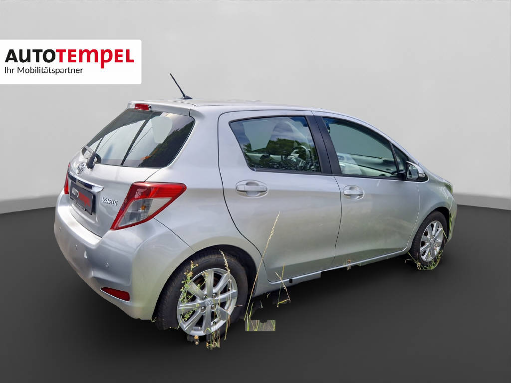 TOYOTA Yaris 1.33 VVT-i Sol MdS 42641/000-image-3