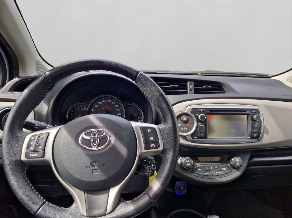 TOYOTA Yaris 1.33 VVT-i Sol MdS 42641/000-image-6