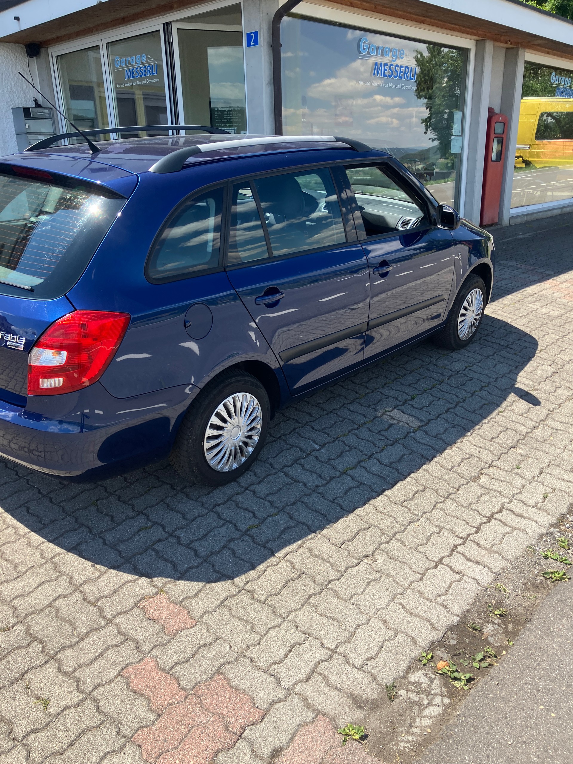 SKODA Fabia 1.6 Elegance-image-1