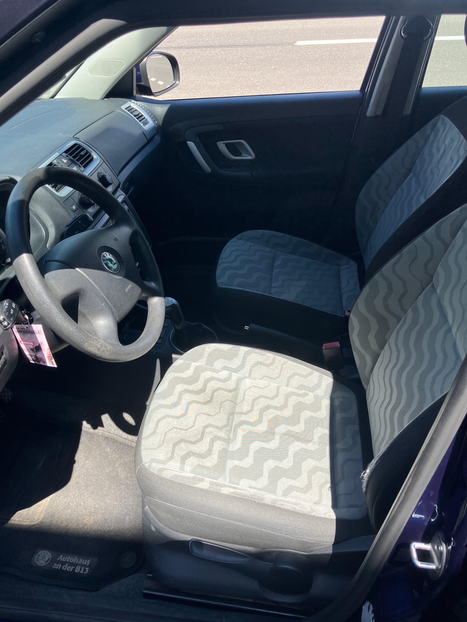 SKODA Fabia 1.6 Elegance-image-5