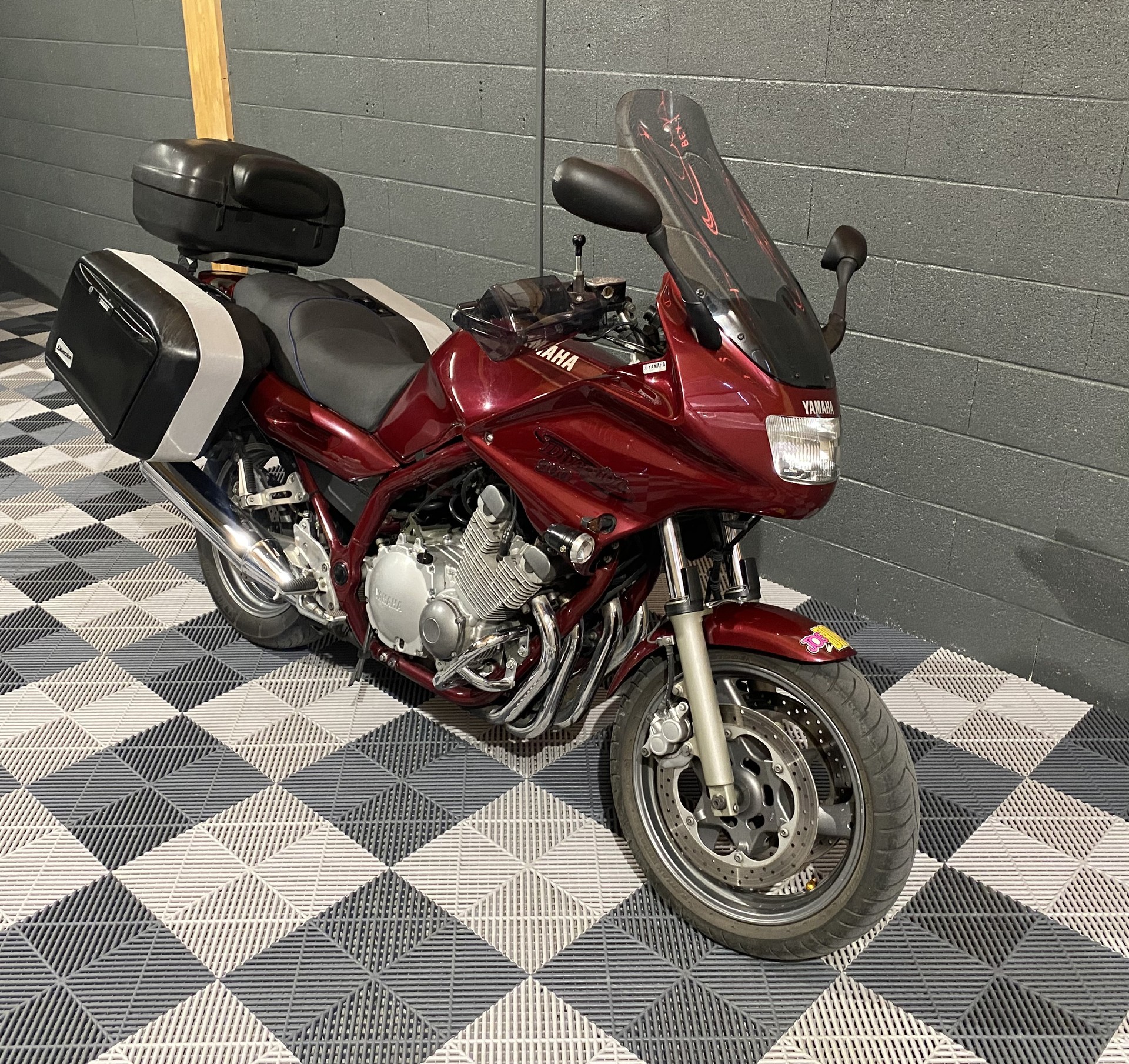 YAMAHA XJ 900 S Diversion-image-1