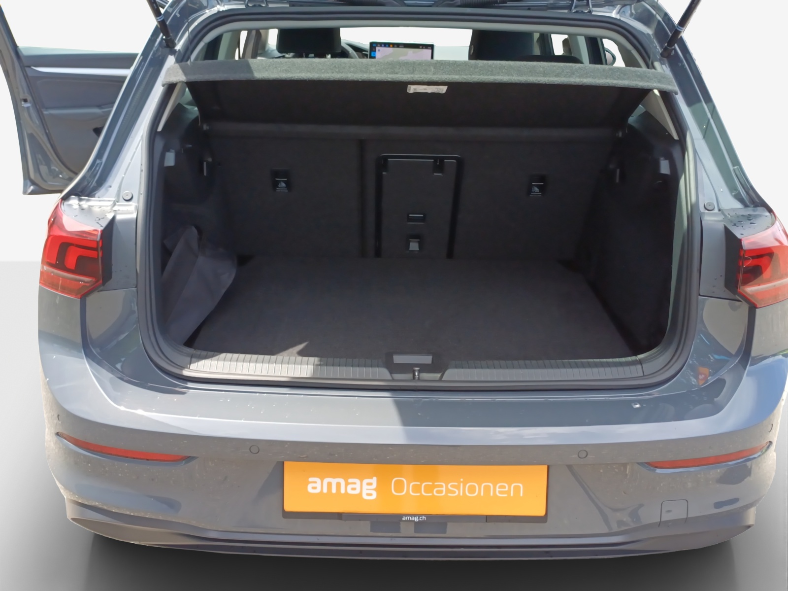 VW Golf 1.5 e TSI mHEV Life DSG-image-12
