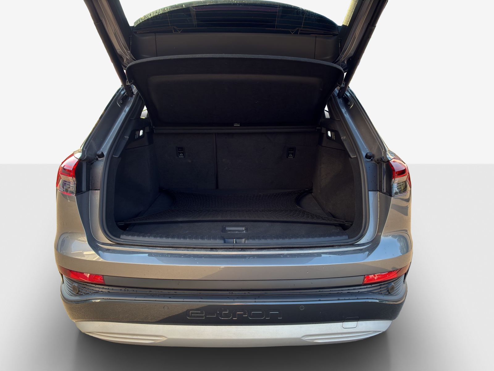 AUDI Q4 e-tron 50 quattro-image-12