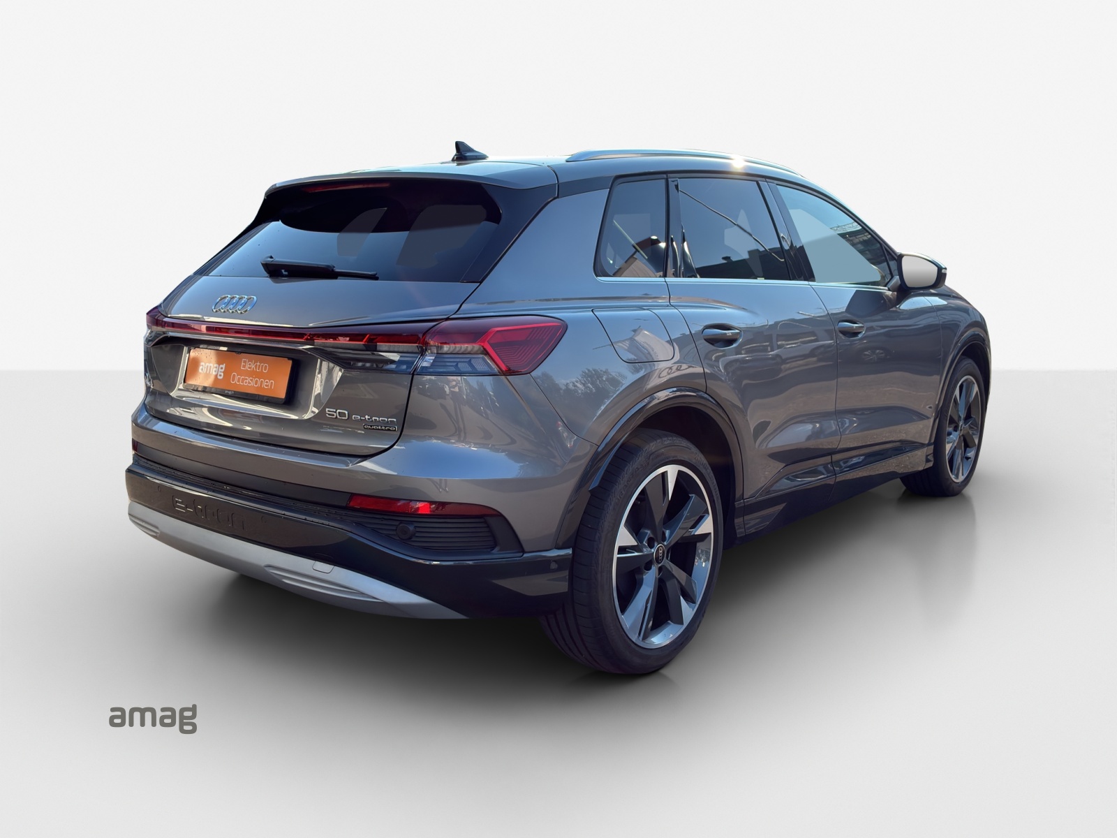 AUDI Q4 e-tron 50 quattro-image-4