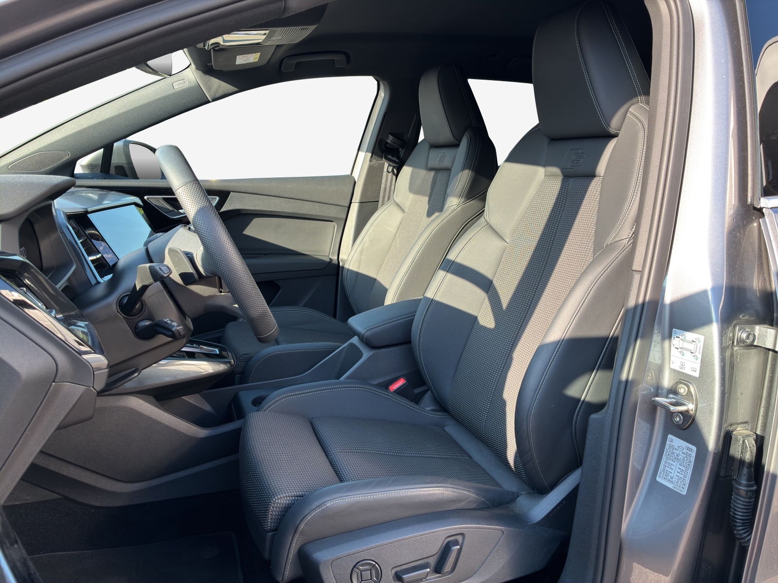 AUDI Q4 e-tron 50 quattro-image-7