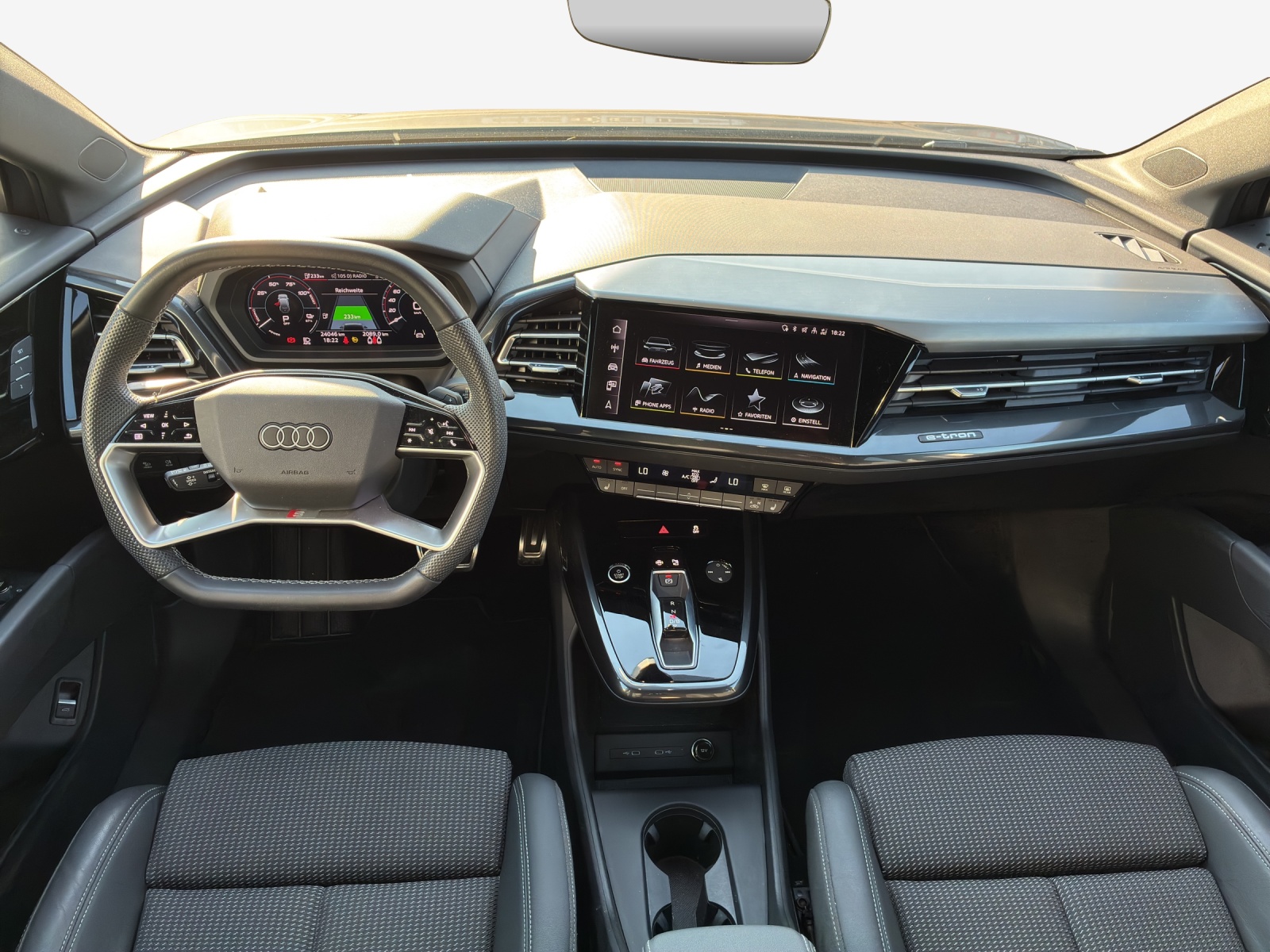 AUDI Q4 e-tron 50 quattro-image-8