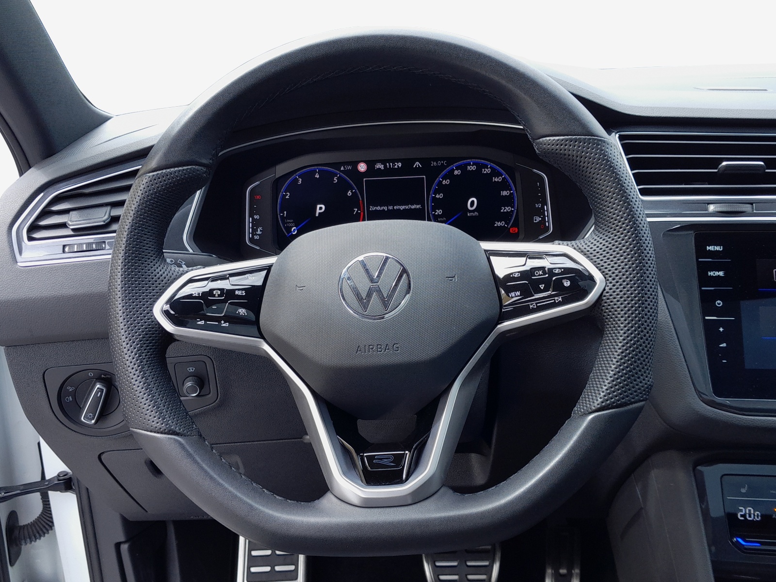 VW Tiguan 2.0TSI R-Line 4Motion DSG-image-9