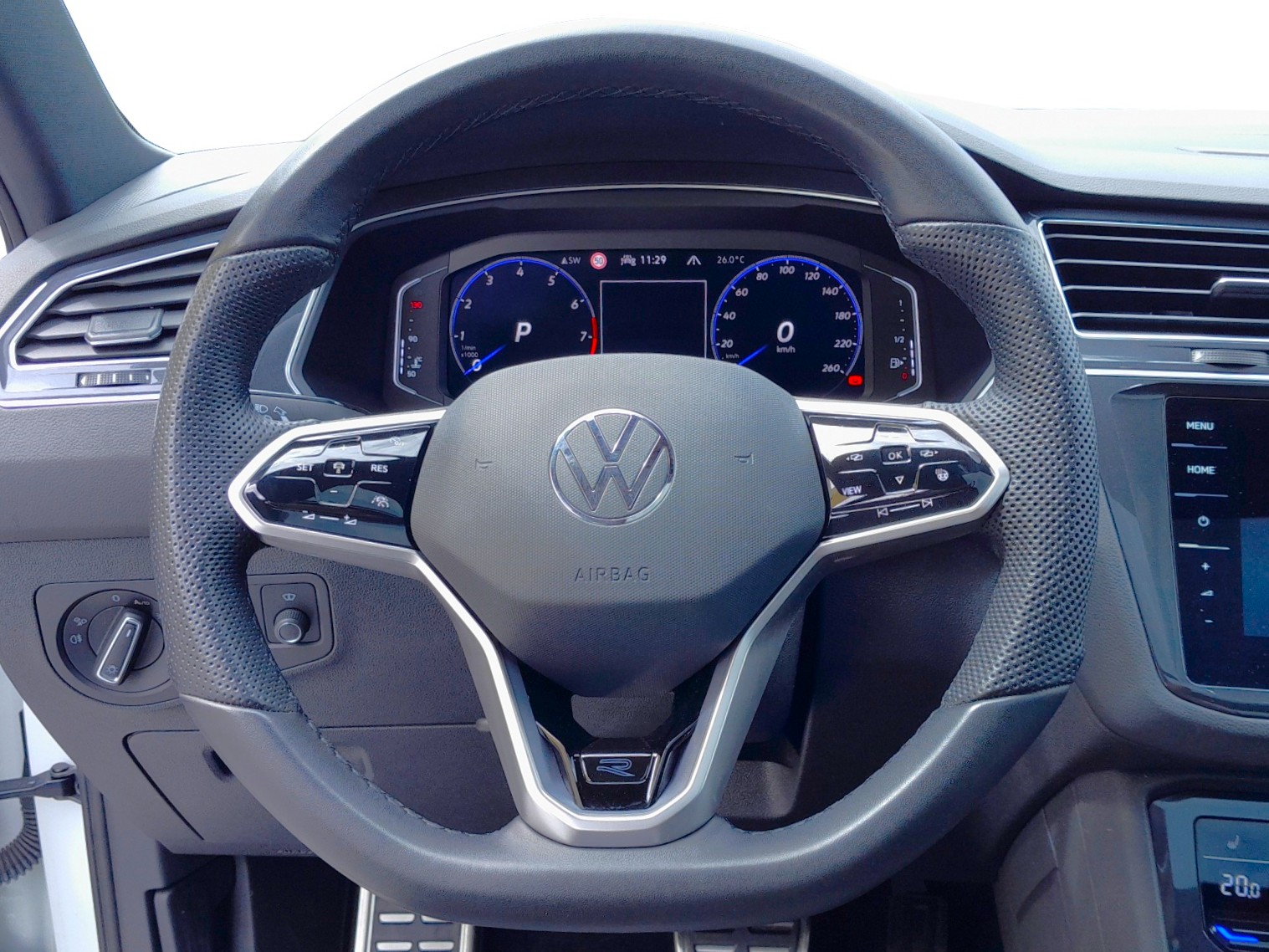 VW Tiguan 2.0TSI R-Line 4Motion DSG-image-9