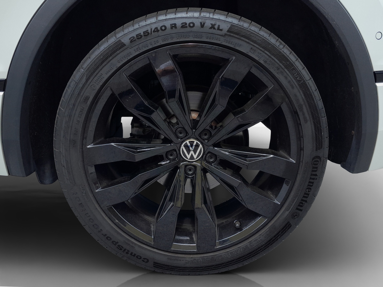 VW Tiguan 2.0TSI R-Line 4Motion DSG-image-13