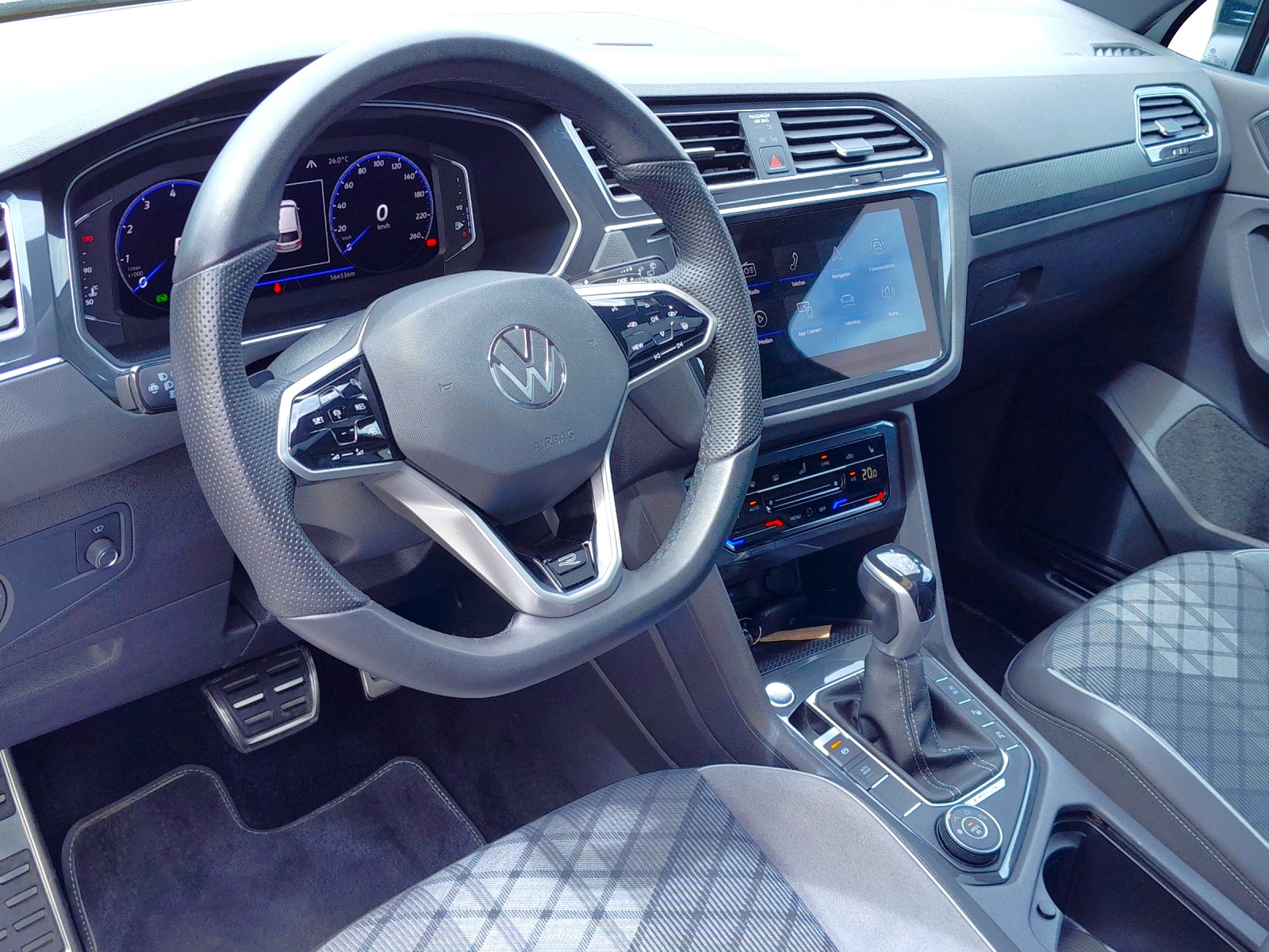 VW Tiguan 2.0TSI R-Line 4Motion DSG-image-7