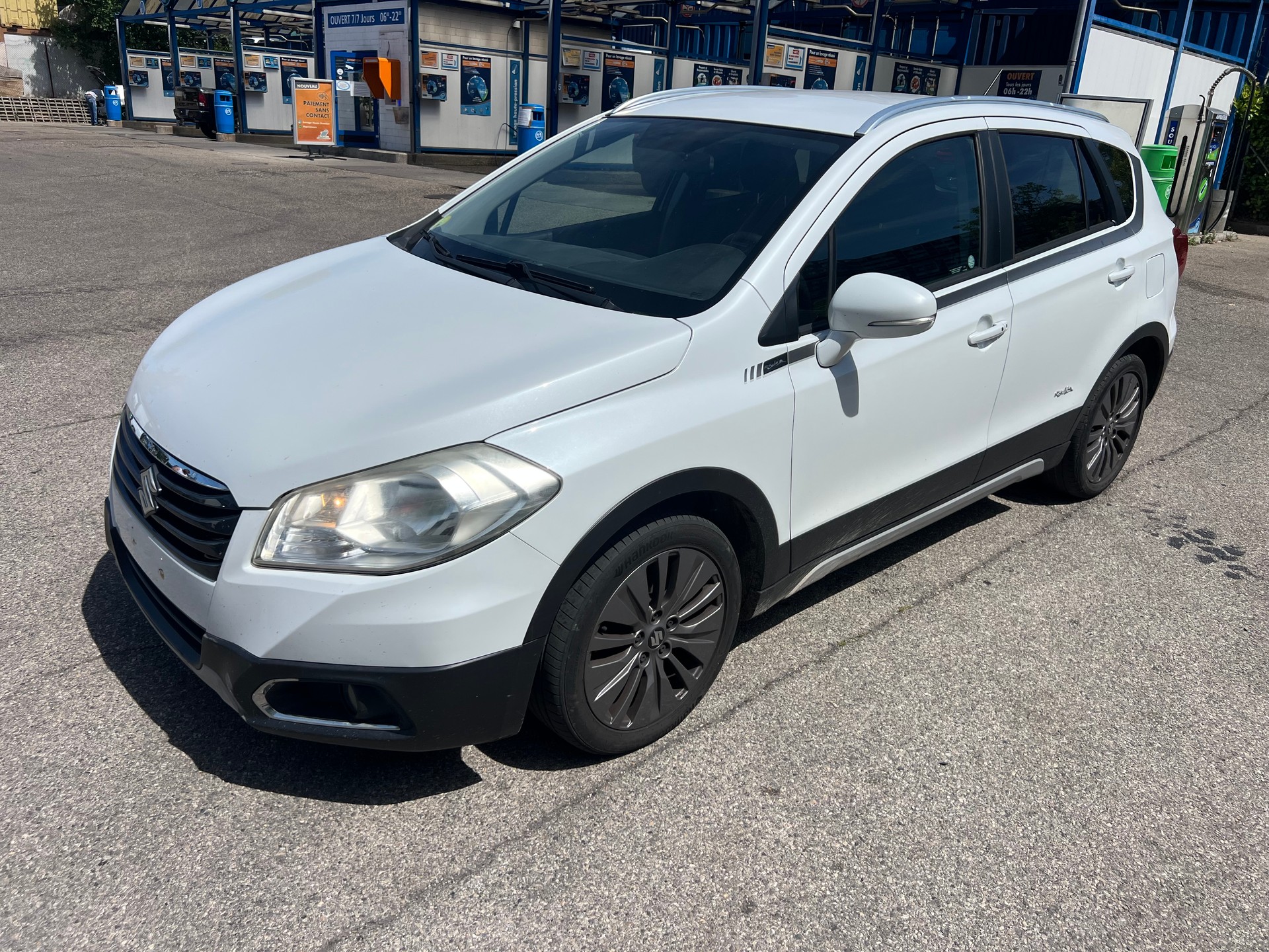 SUZUKI SX4 S-Cross 1.6 TD PizSulai Top 4WD TCSS-image-0