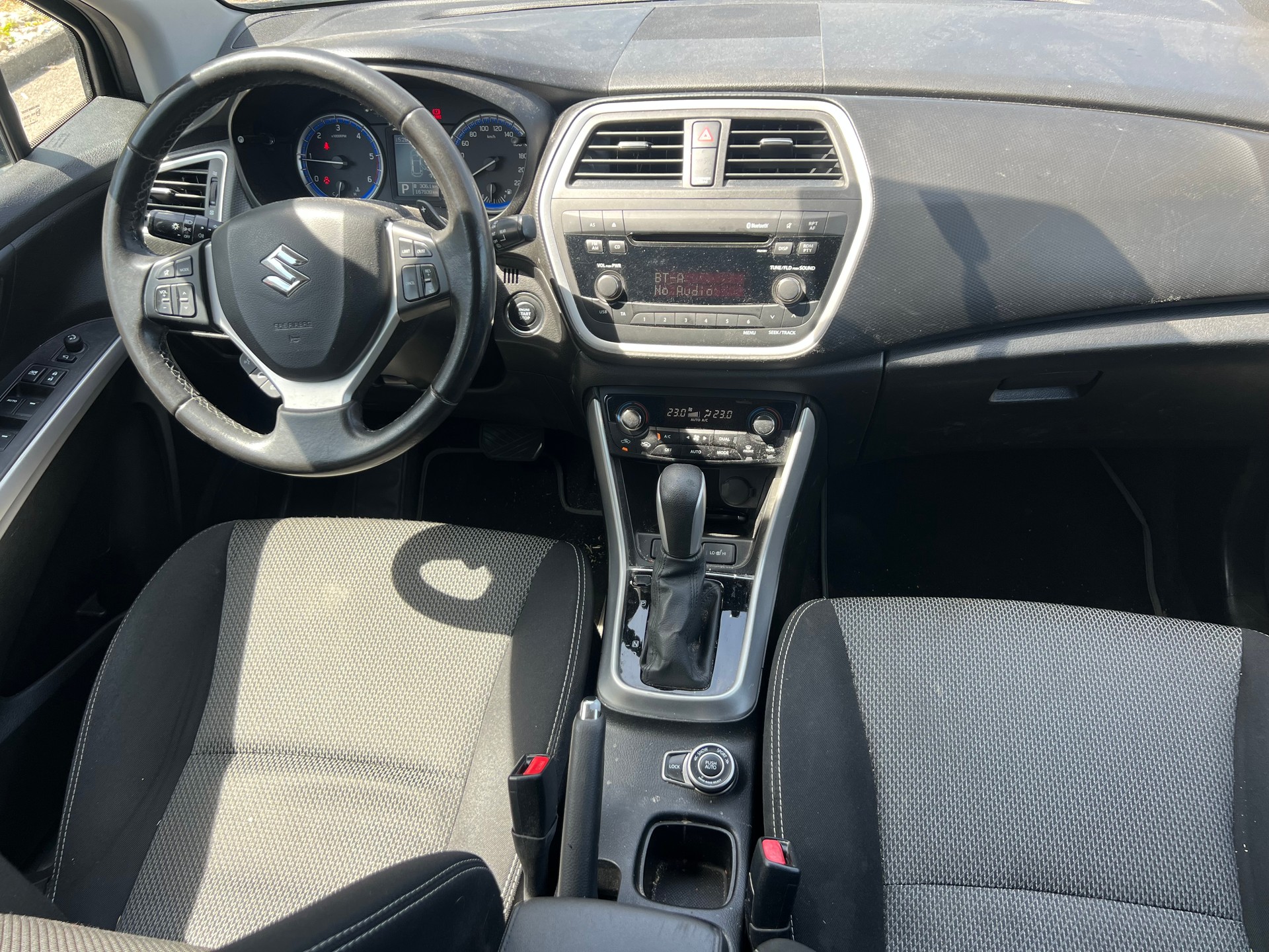 SUZUKI SX4 S-Cross 1.6 TD PizSulai Top 4WD TCSS-image-10