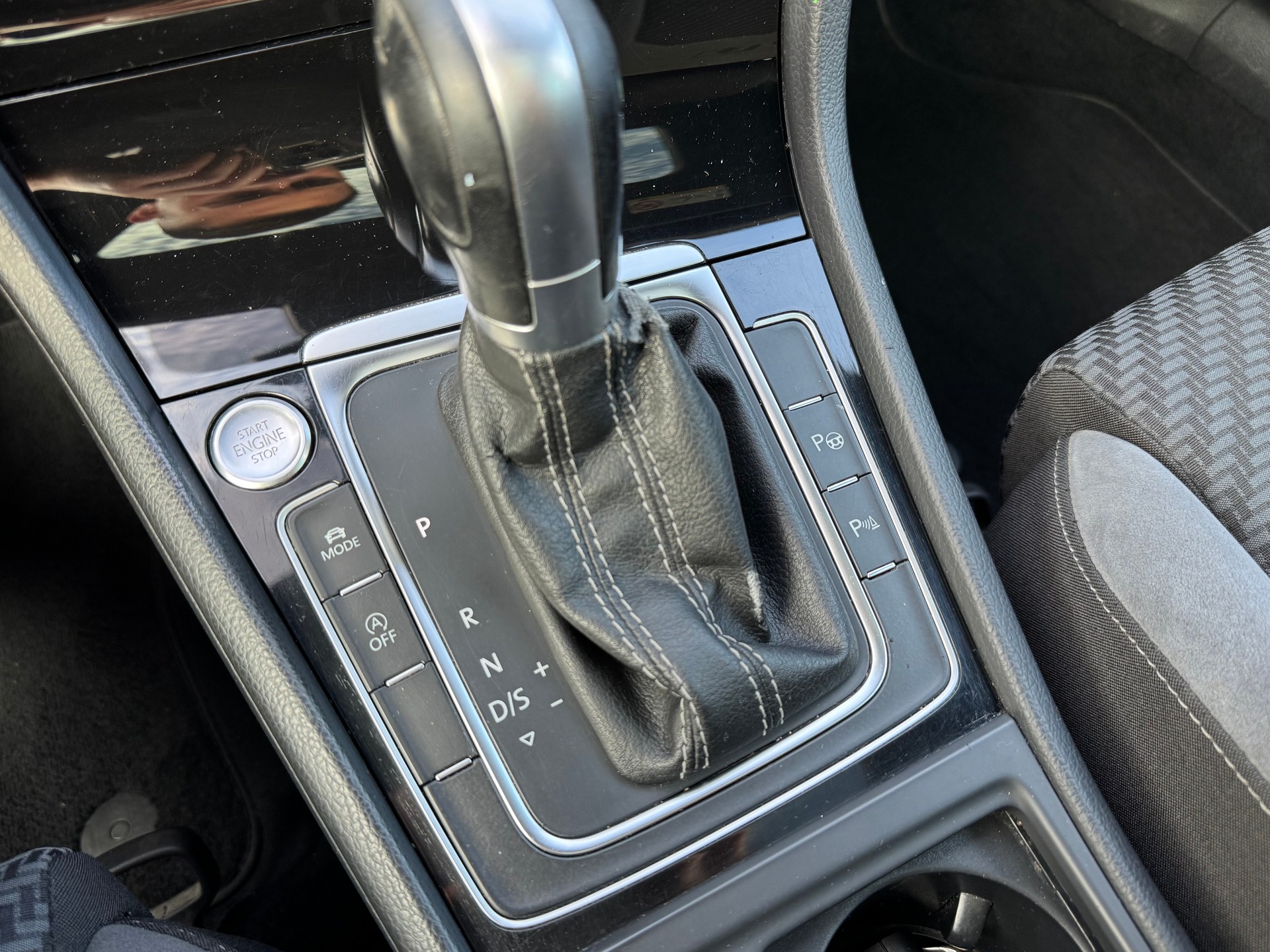 VW Golf 1.5 TSI R-Line DSG-image-13