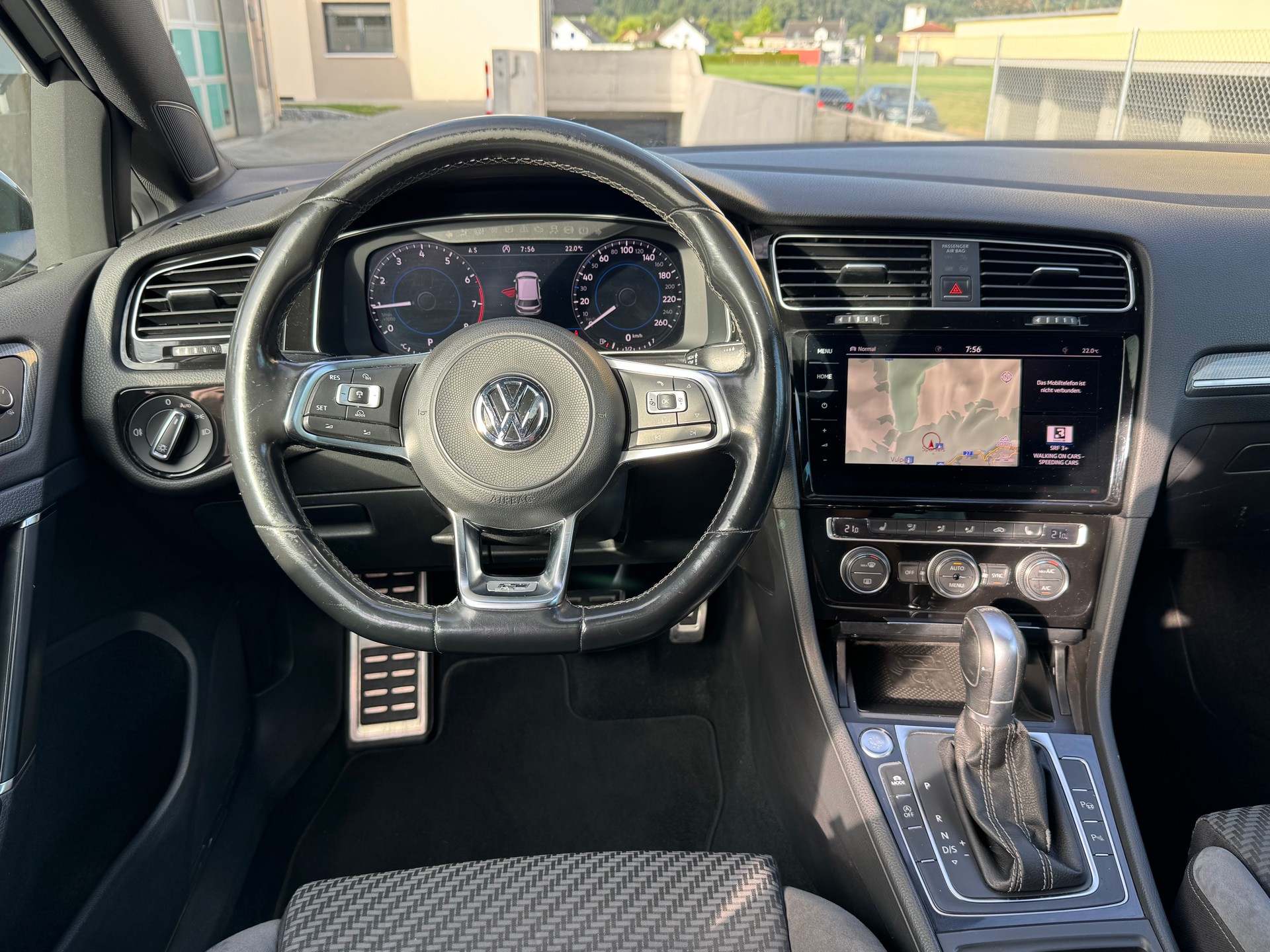 VW Golf 1.5 TSI R-Line DSG-image-10