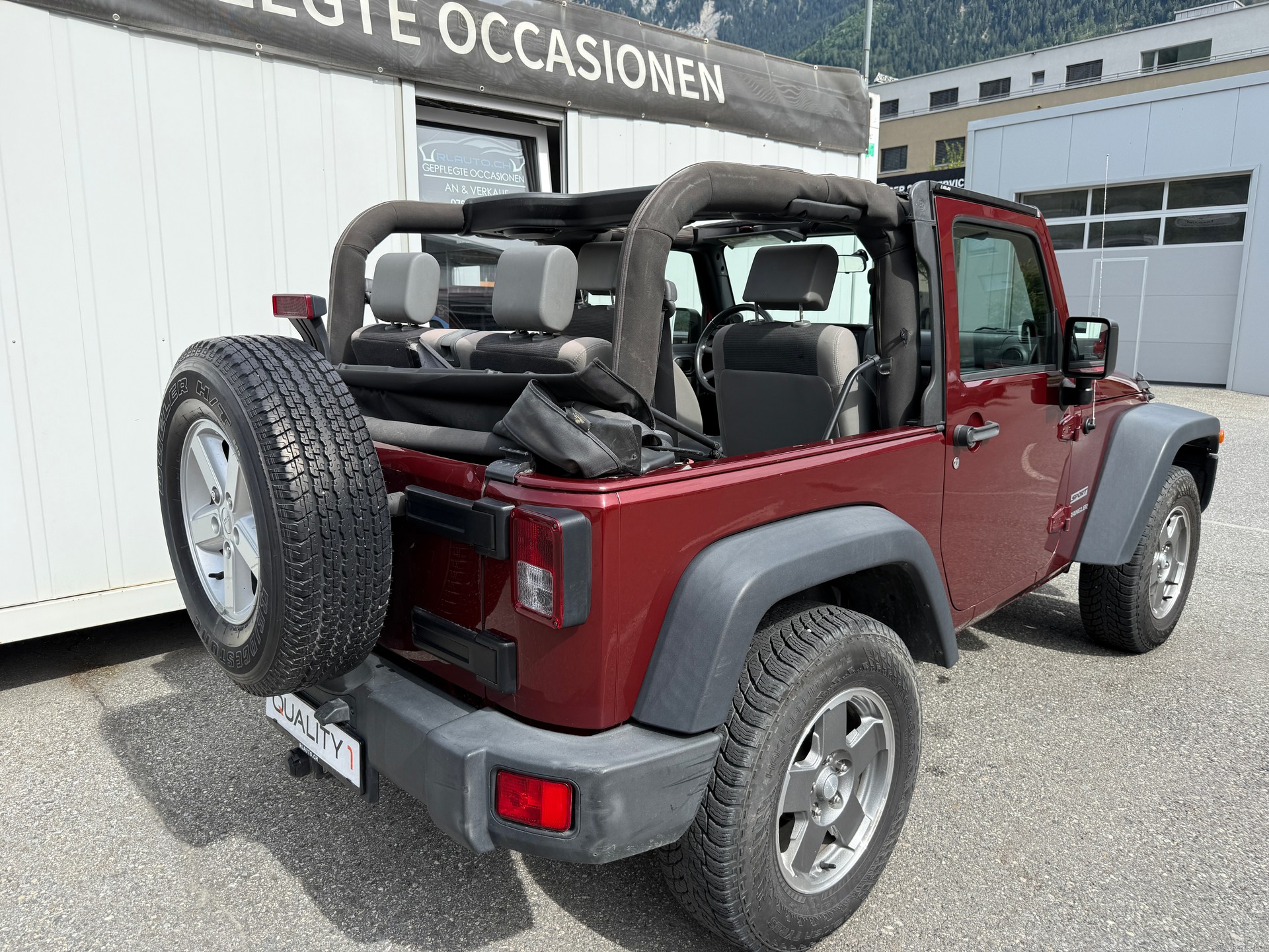 JEEP Wrangler 2.8 CRD Sport Automatic Softtop *FRISCH AB MFK*-image-2