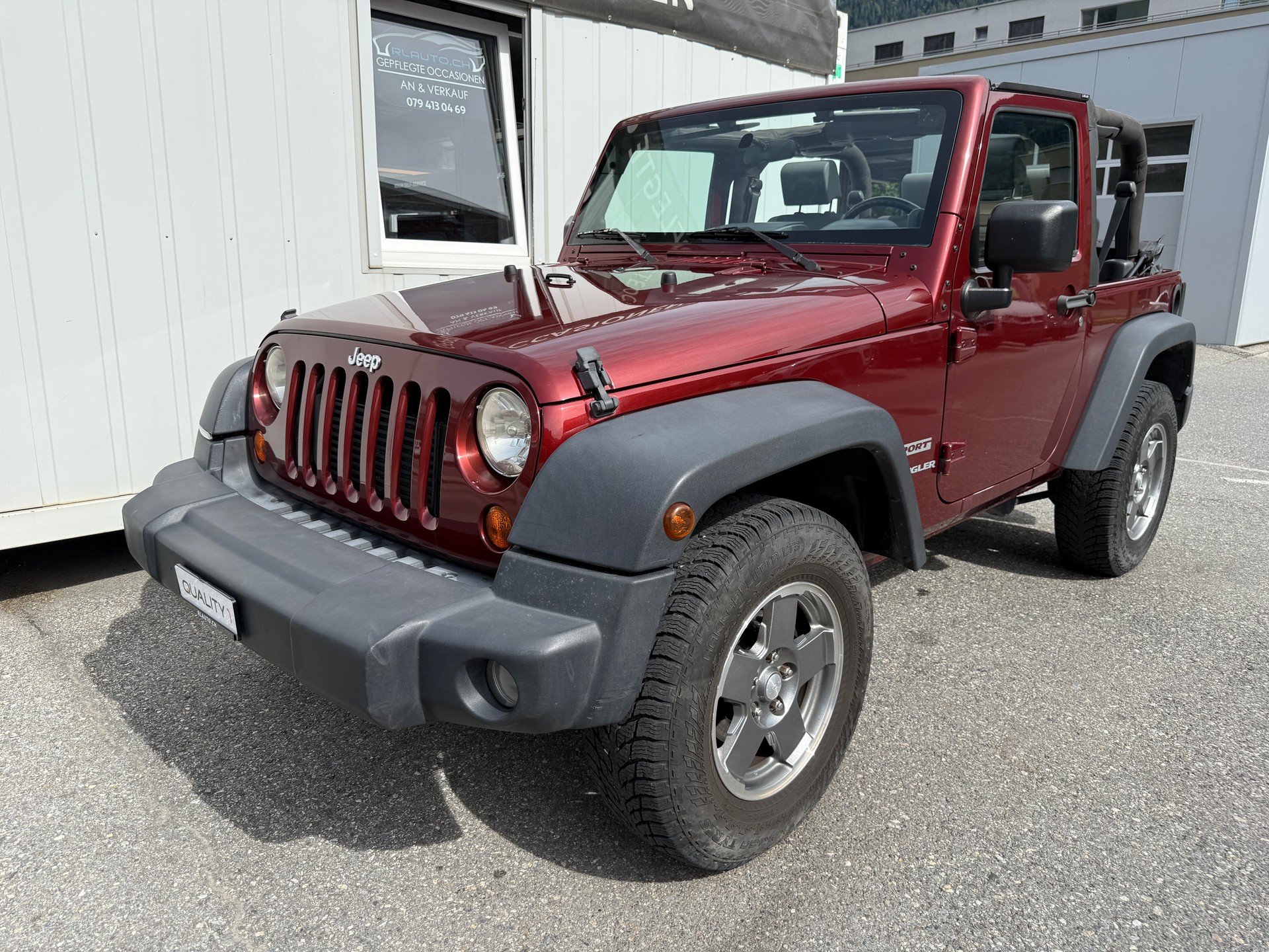 JEEP Wrangler 2.8 CRD Sport Automatic Softtop *FRISCH AB MFK*-image-6