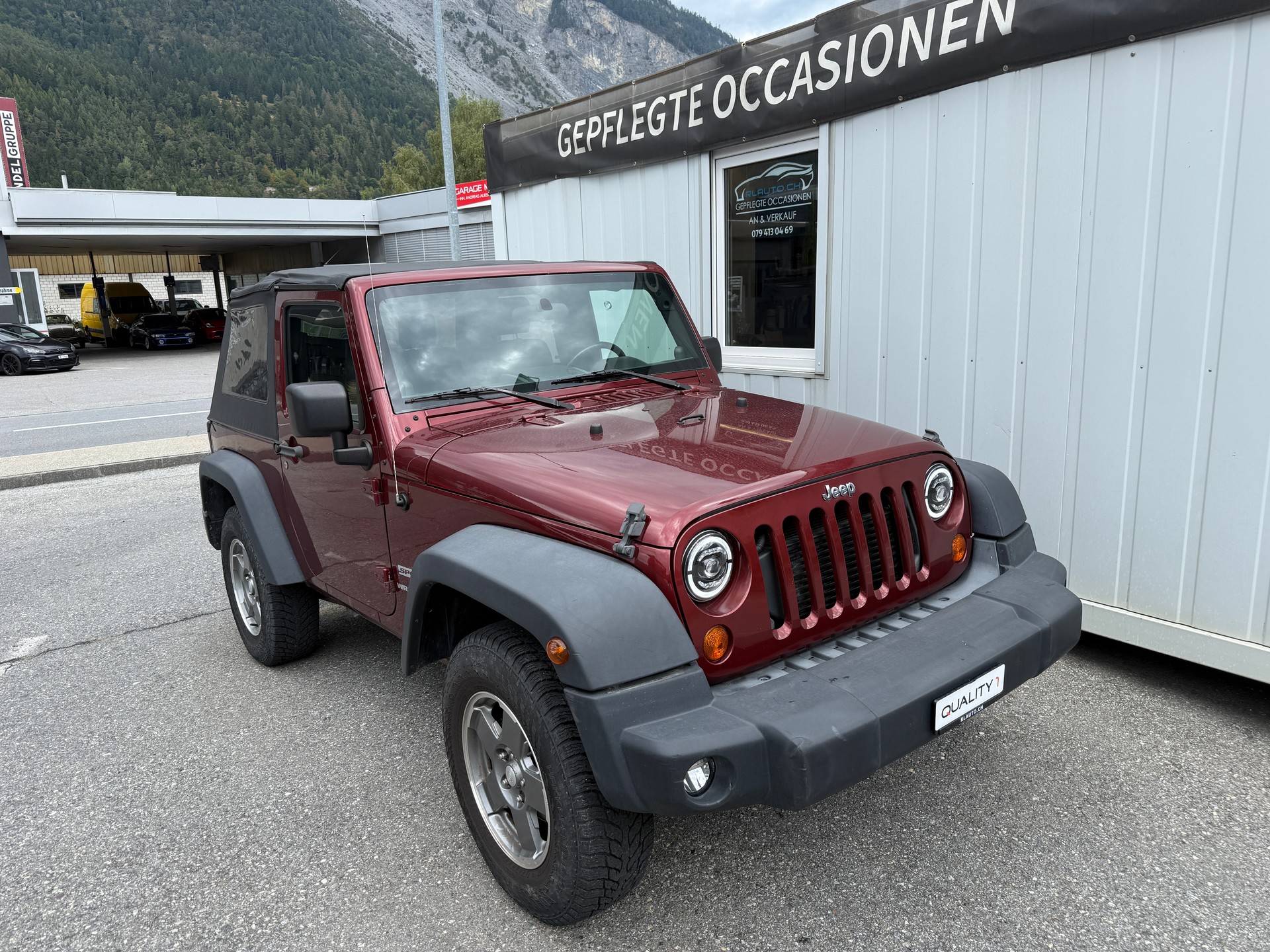 JEEP Wrangler 2.8 CRD Sport Automatic Softtop *FRISCH AB MFK*LED-SCHEINWERFER* ZAHNRIEMEN ERSETZT* SERVICE FRISCH*-showroom-element-1