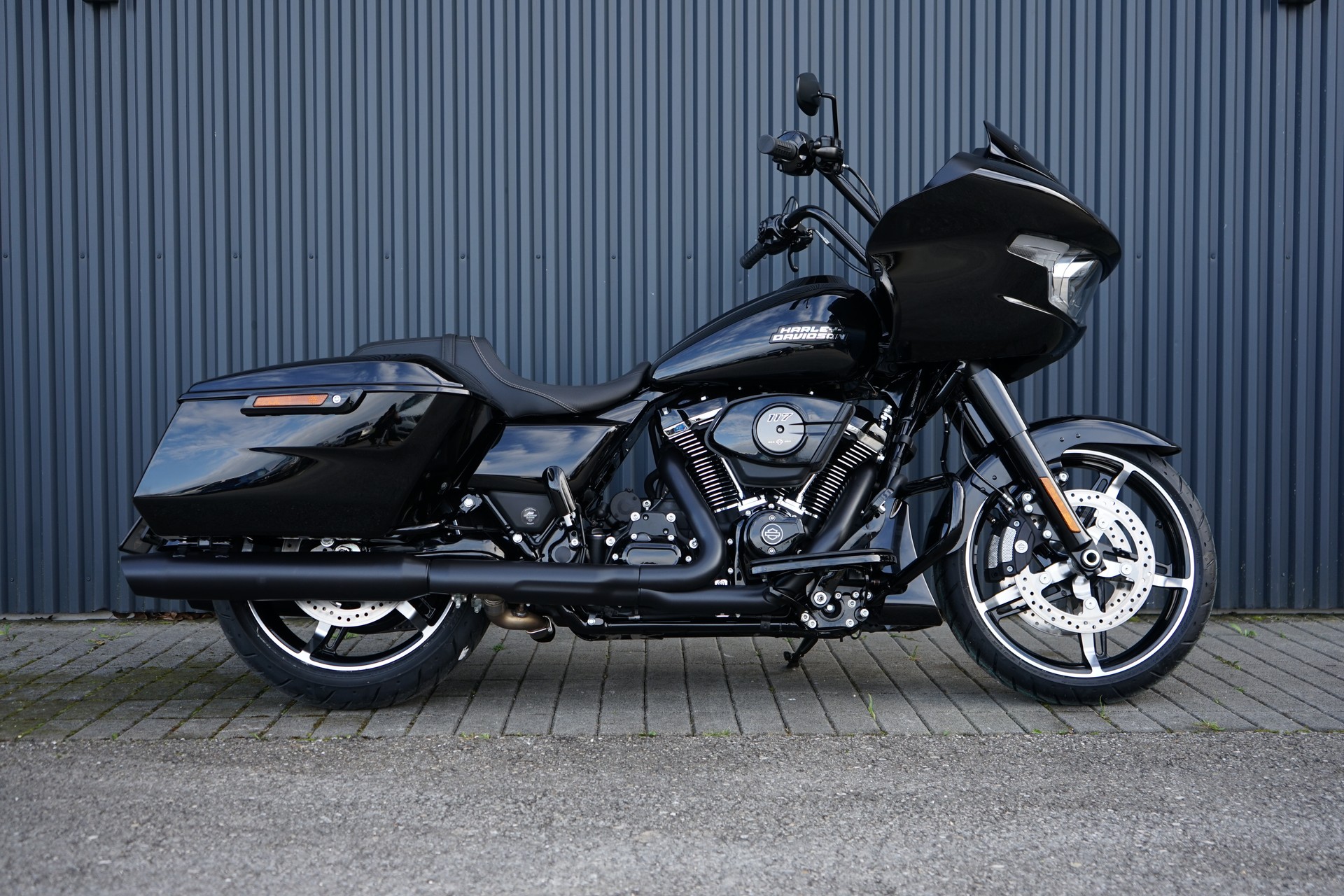 HARLEY-DAVIDSON FLTRX Road Glide 117