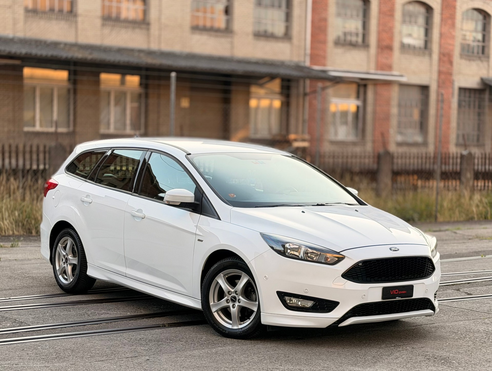 FORD Focus 1.0 SCTi ST Line Automatic-image-5