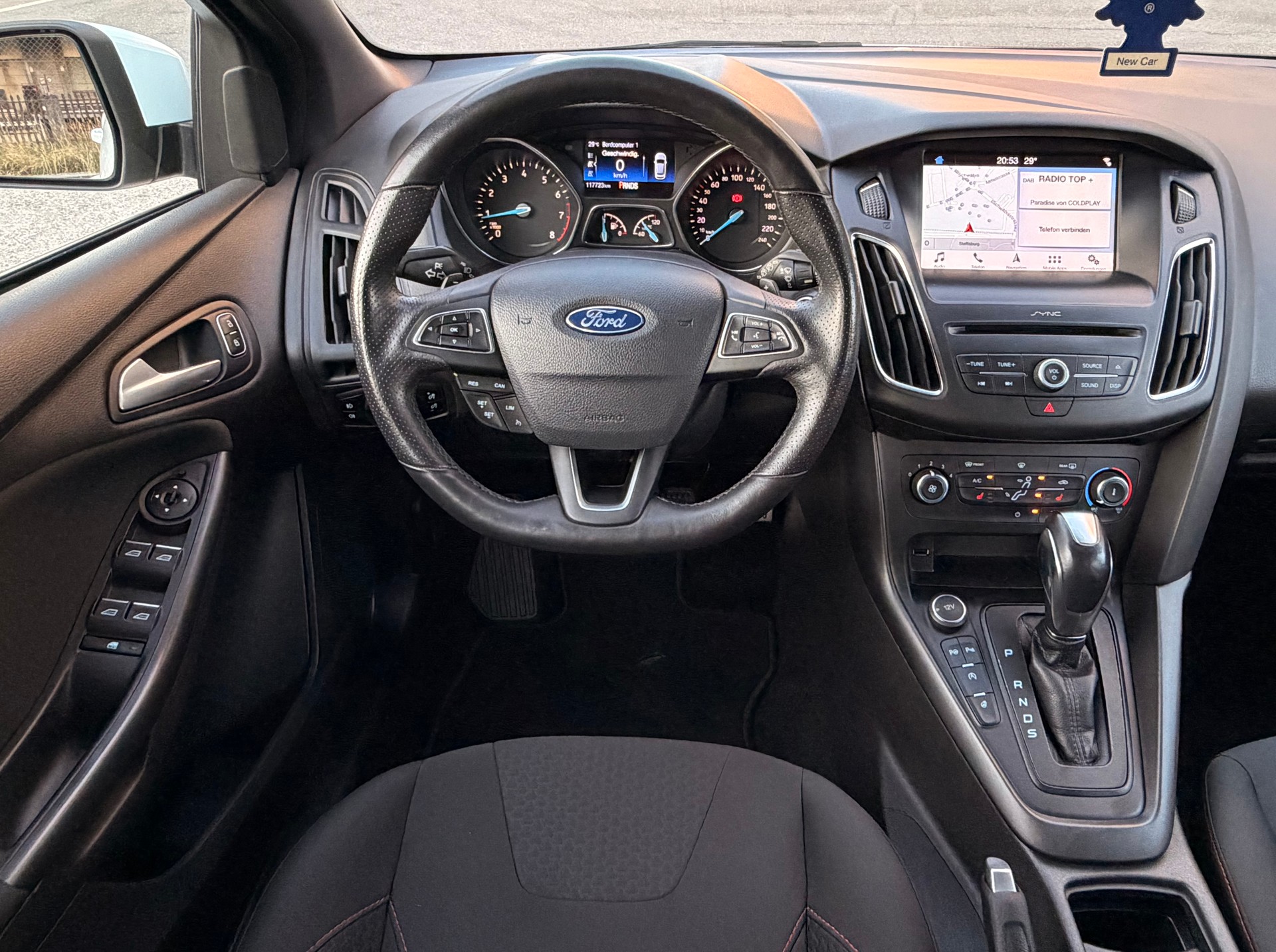 FORD Focus 1.0 SCTi ST Line Automatic-image-6