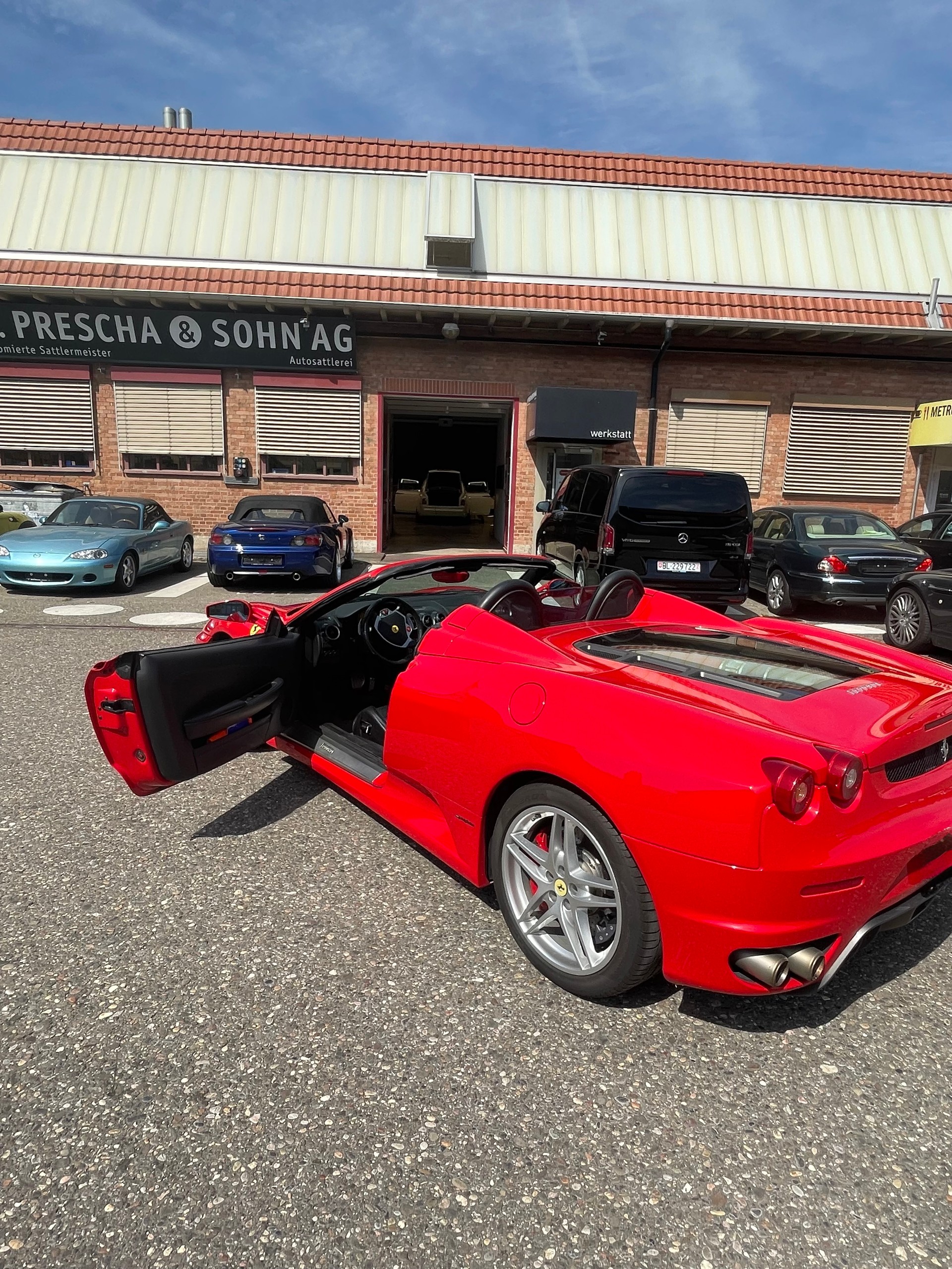 FERRARI 4.3-image-4
