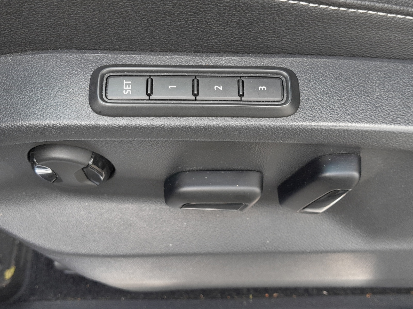 VW Tiguan 2.0 TDI SCR Highline4Motion DSG-image-14