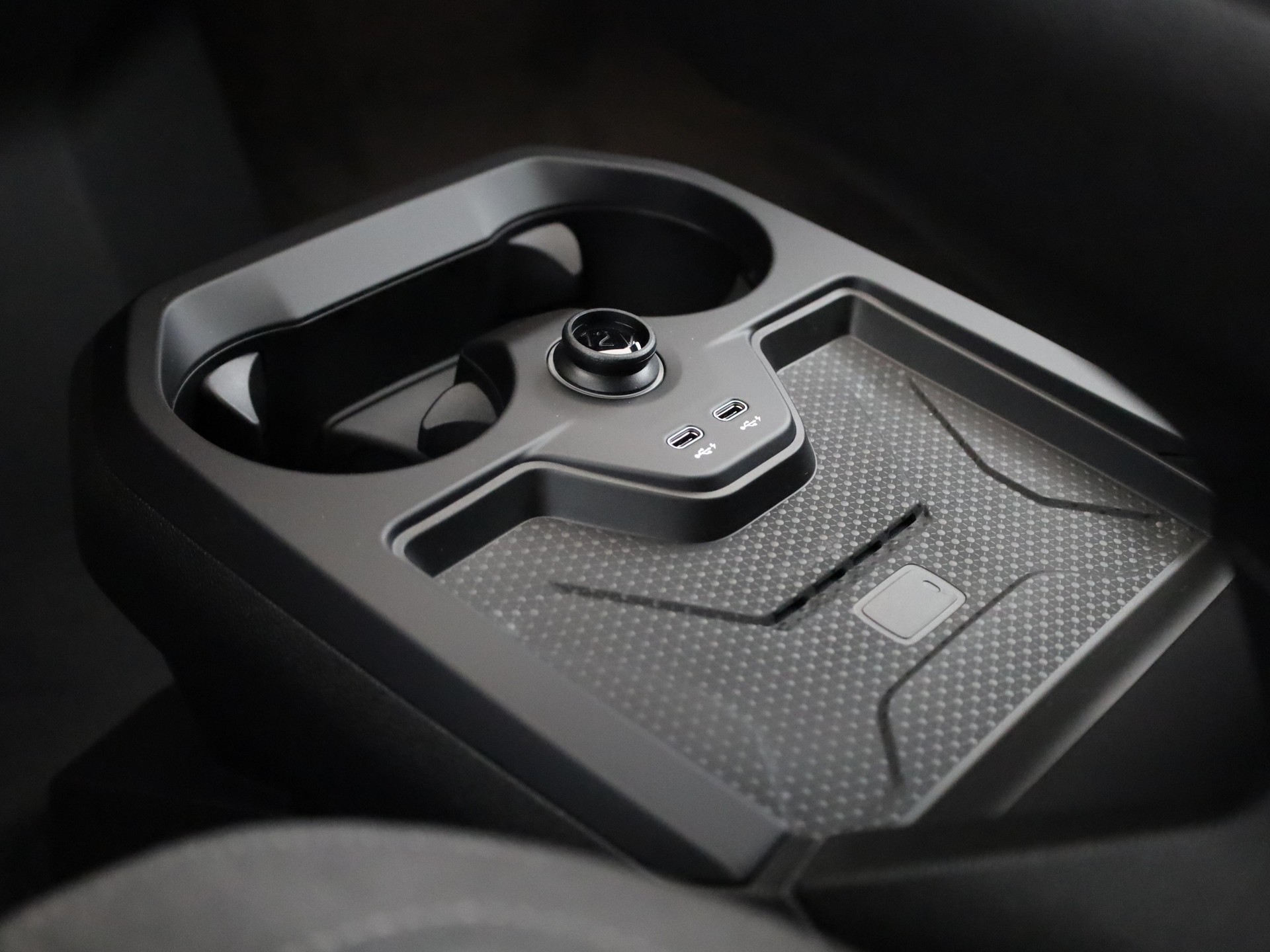 BMW iX xDrive60-image-22