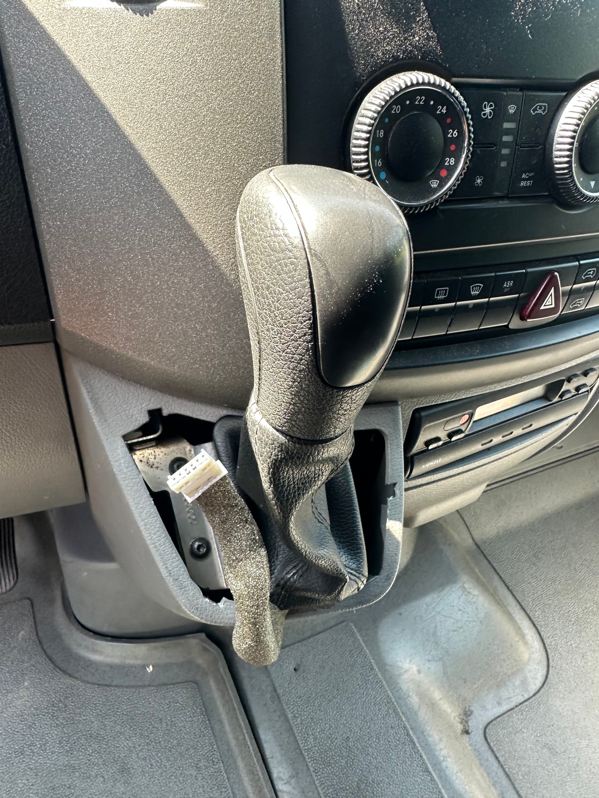 MERCEDES-BENZ Sprinter 315 CDI Standard-image-4