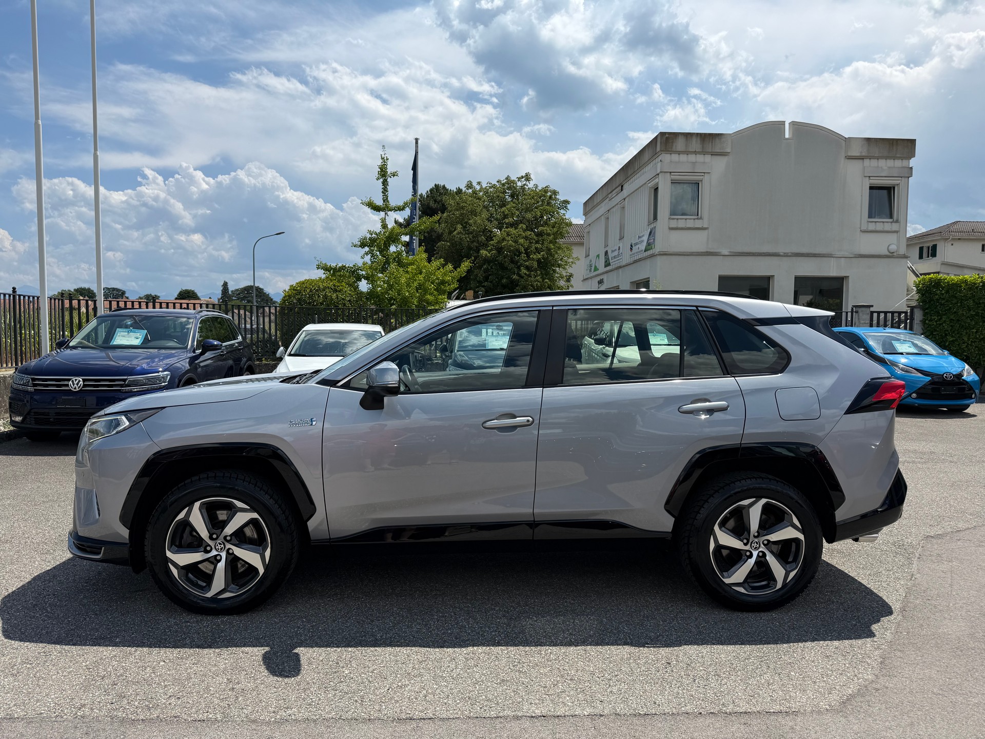 TOYOTA RAV-4 2.5 PHEV Trend e-CVT 4WD-image-2