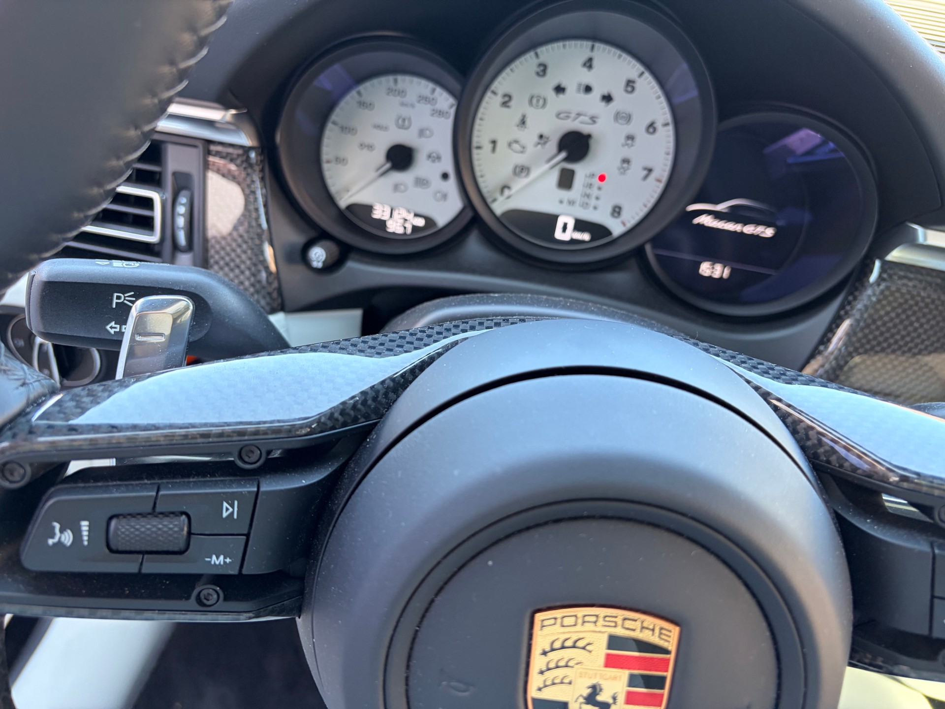 PORSCHE Macan GTS PDK-image-7