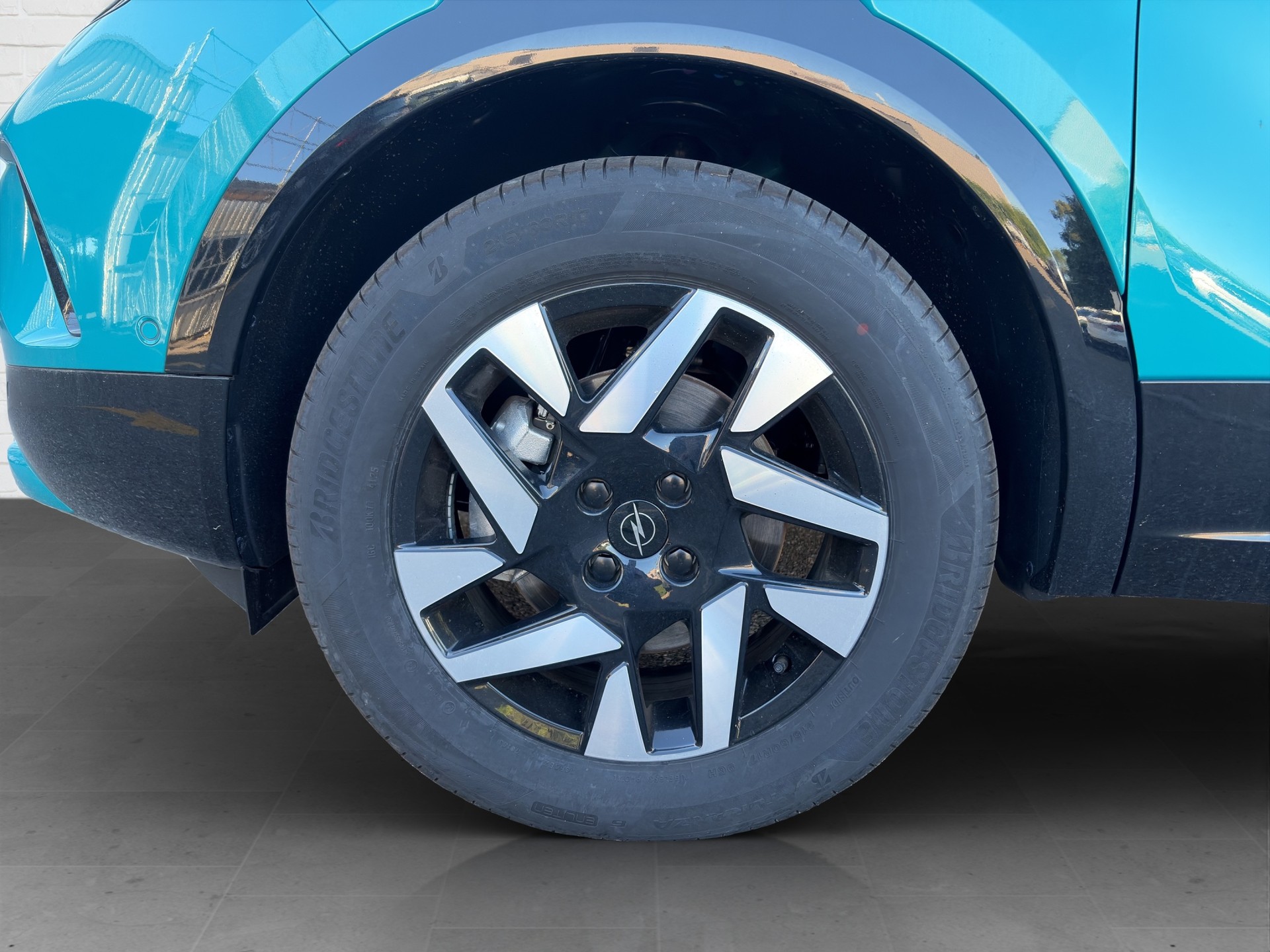 OPEL Mokka 1.2 Direct Injection Turbo MHEV GS-image-9